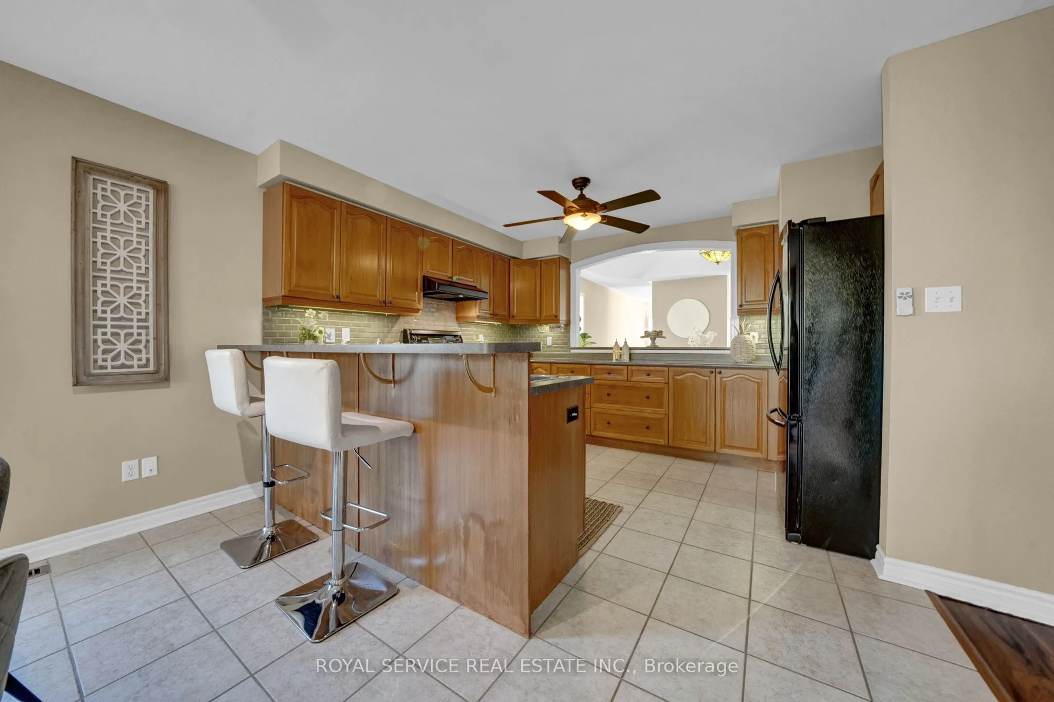 86 Carveth Crescent