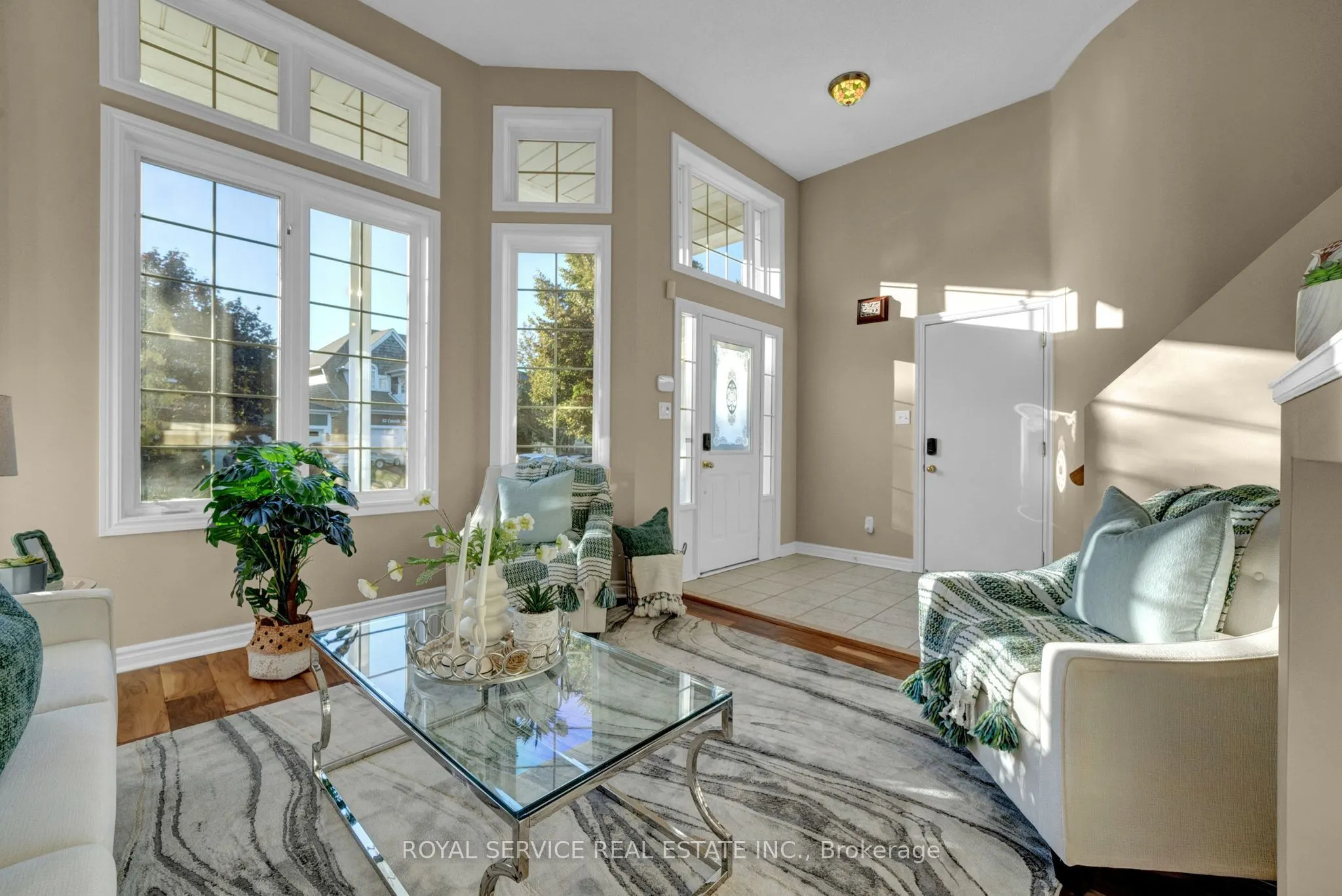 86 Carveth Crescent