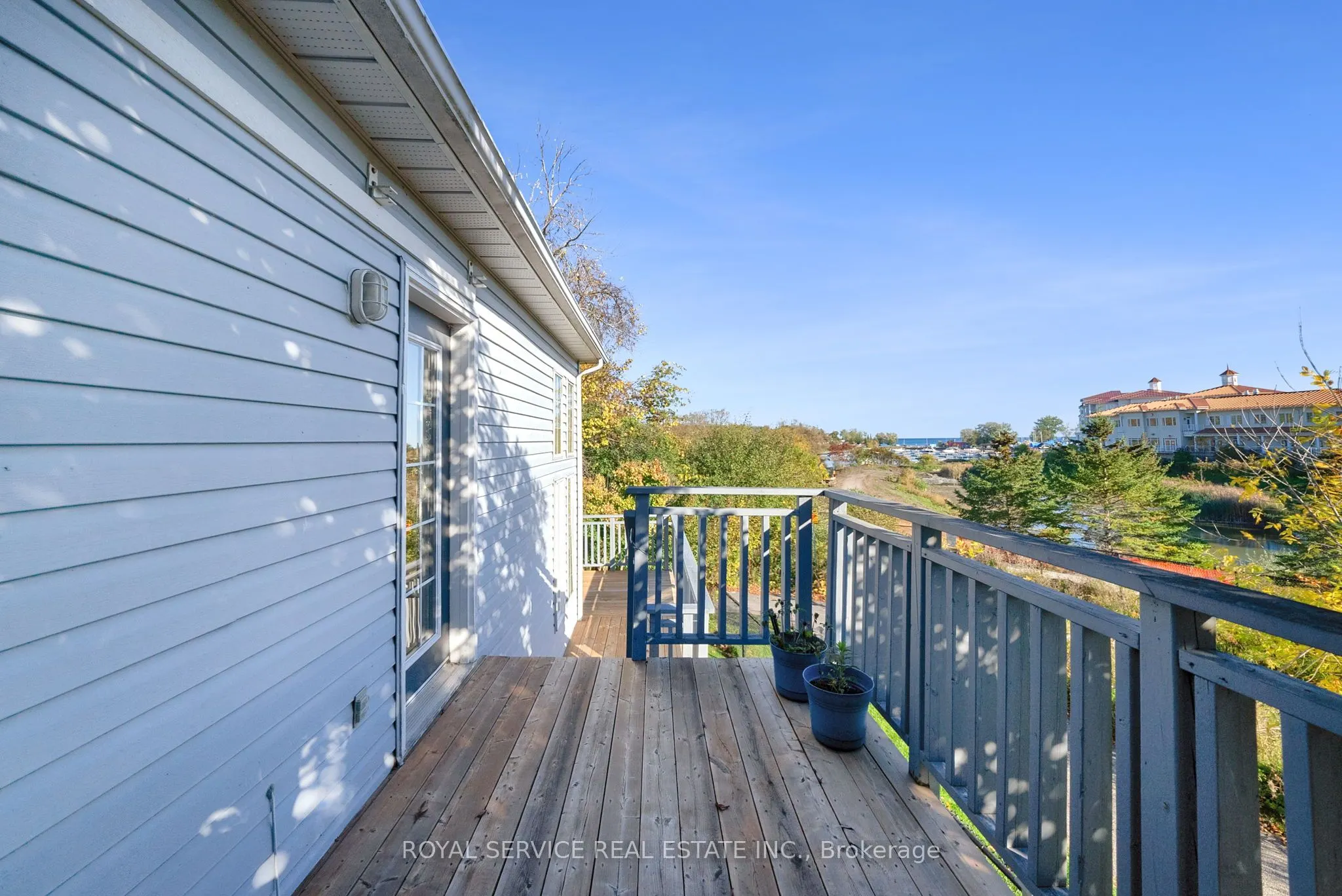 86 Carveth Crescent