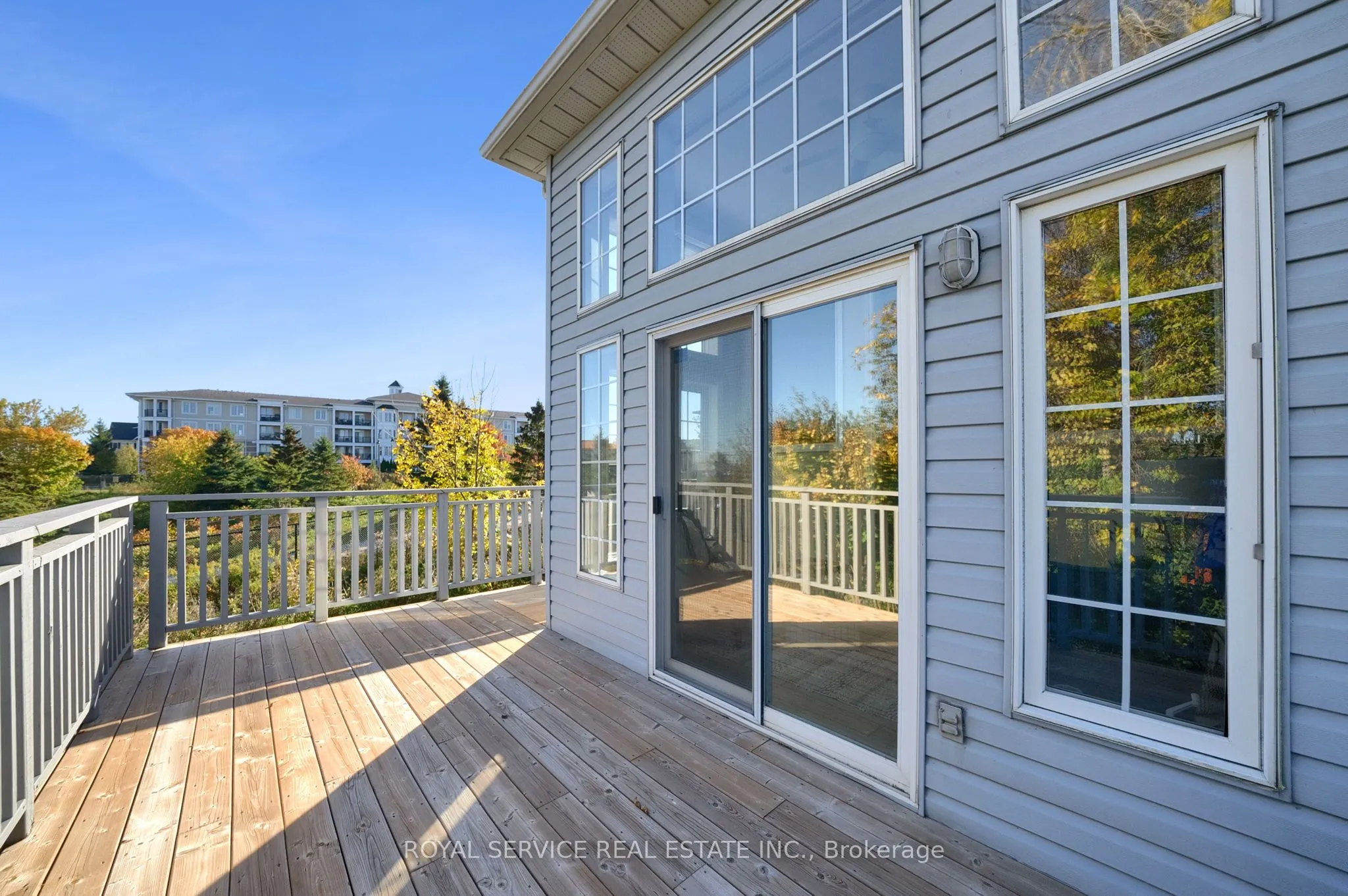 86 Carveth Crescent