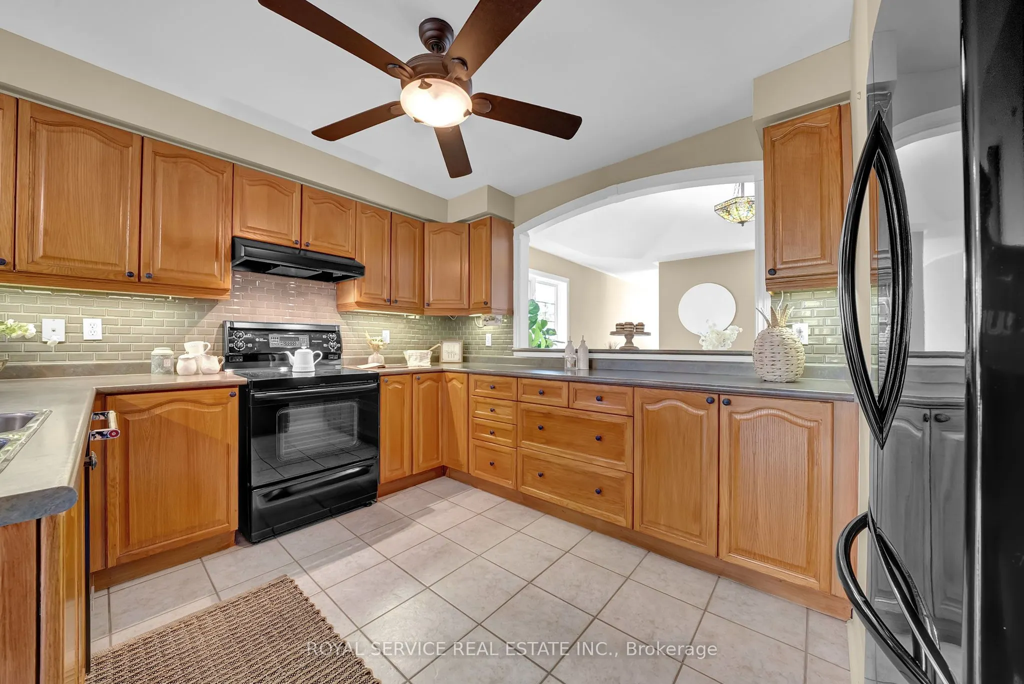 86 Carveth Crescent