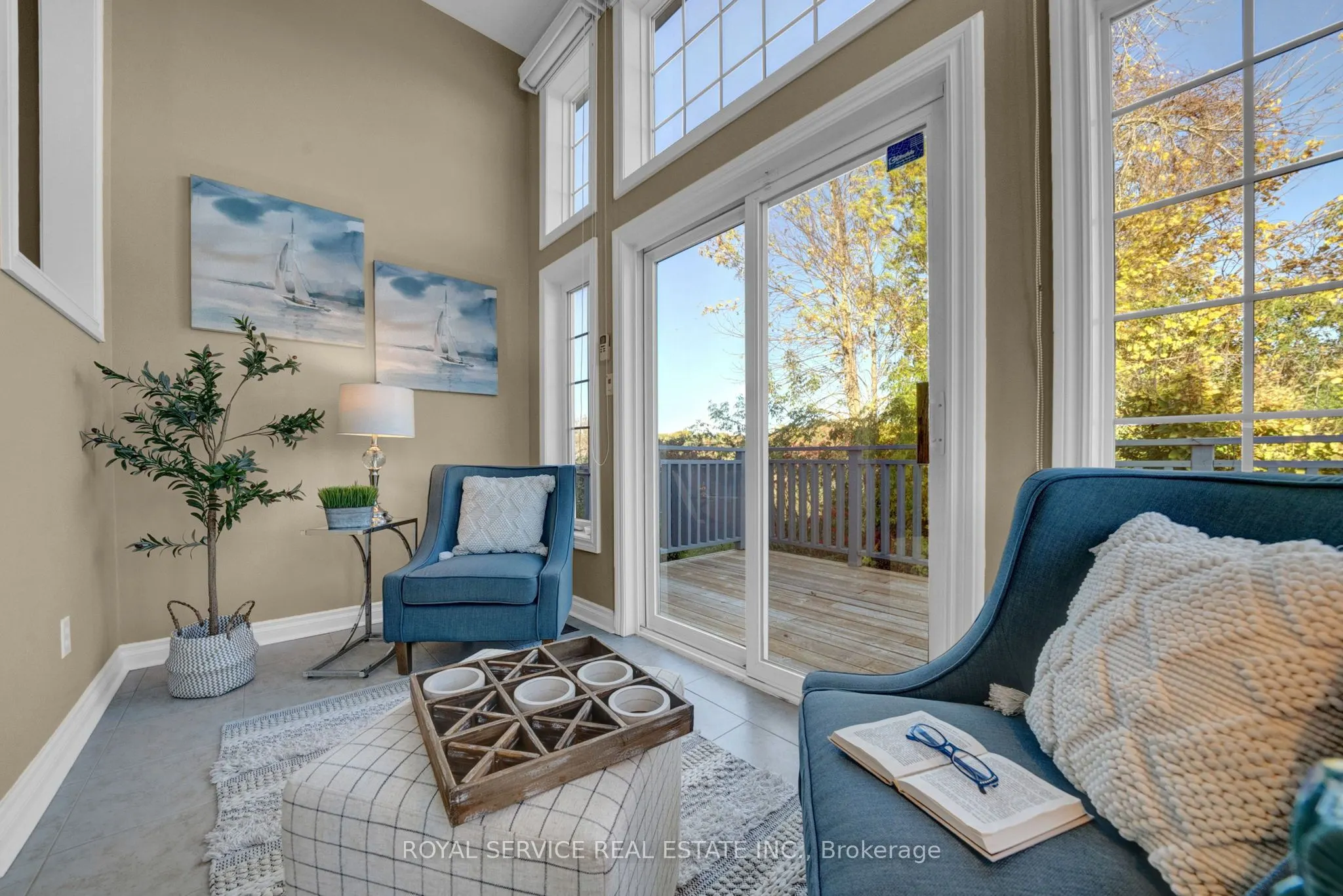86 Carveth Crescent