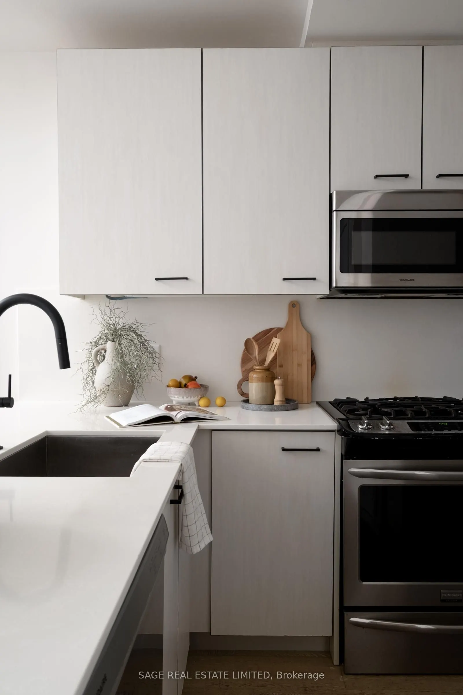 1321 Gerrard Street E, #8