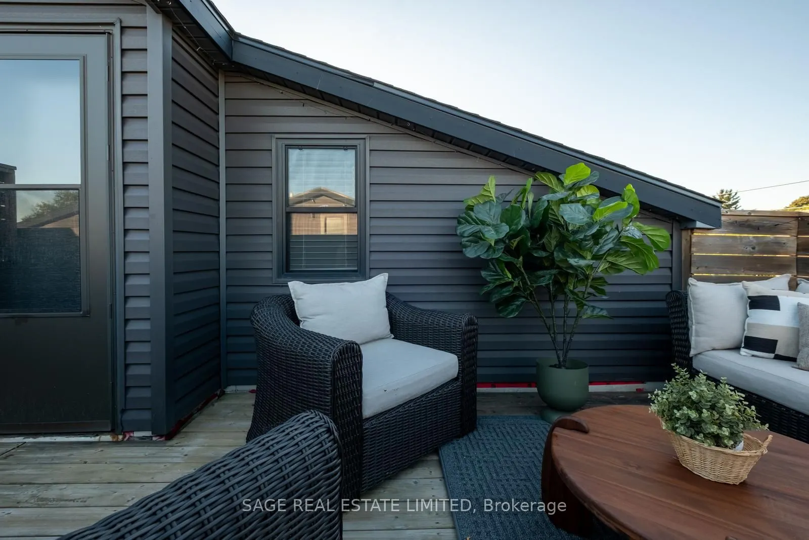 1321 Gerrard Street E, #8