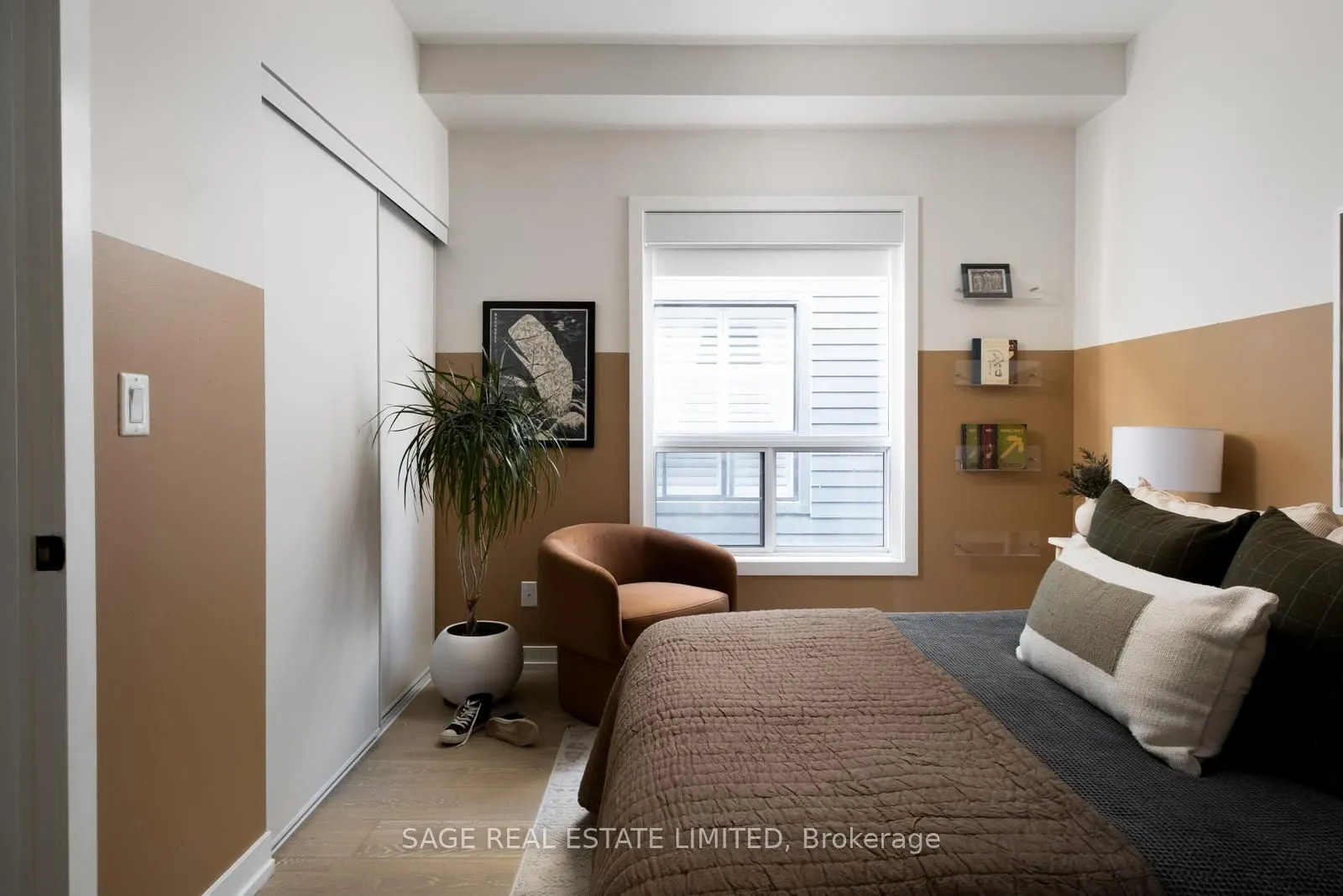 1321 Gerrard Street E, #8