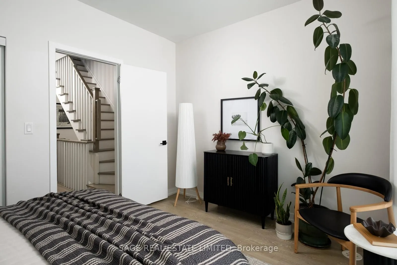 1321 Gerrard Street E, #8