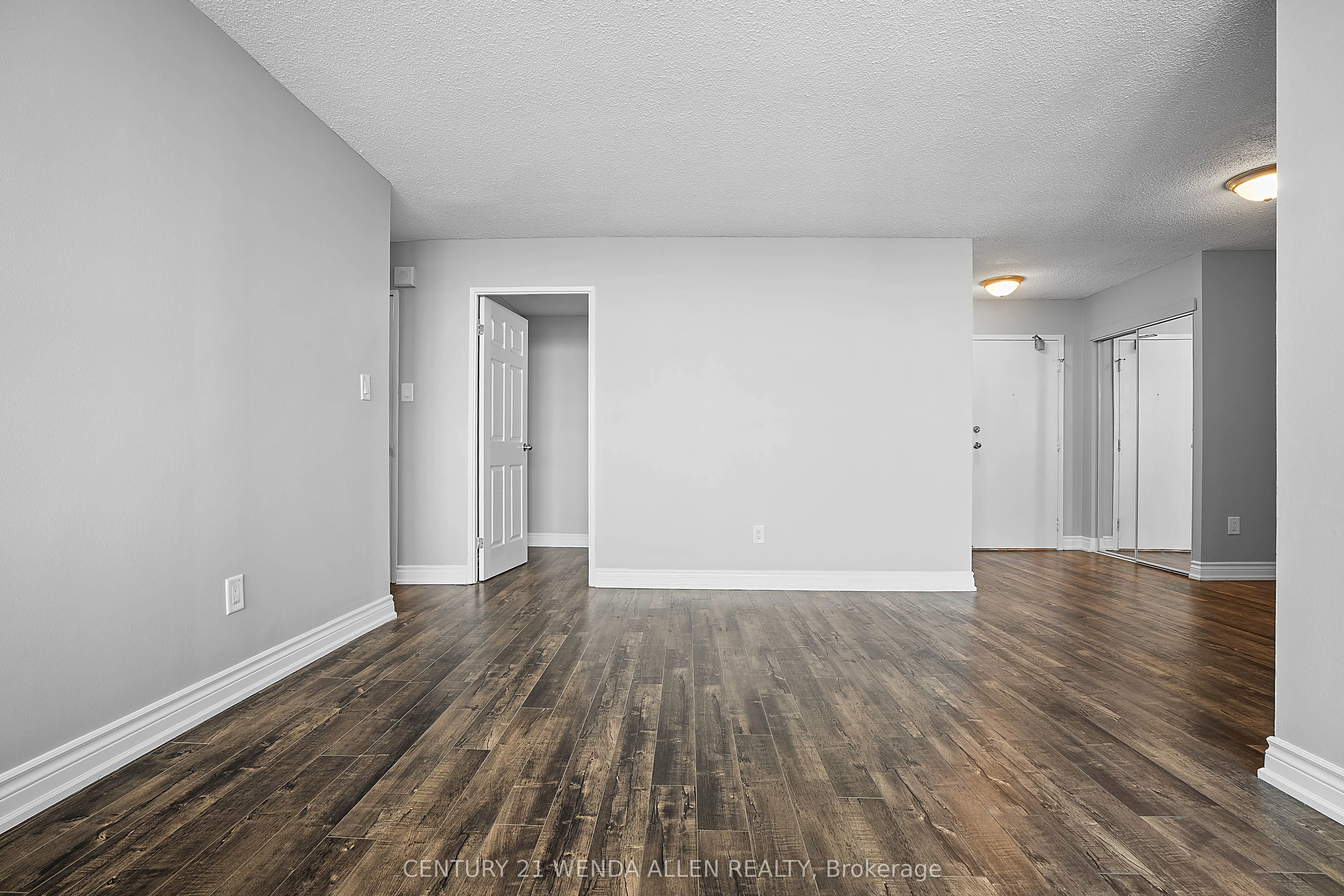 100 Wingarden Court, #1507