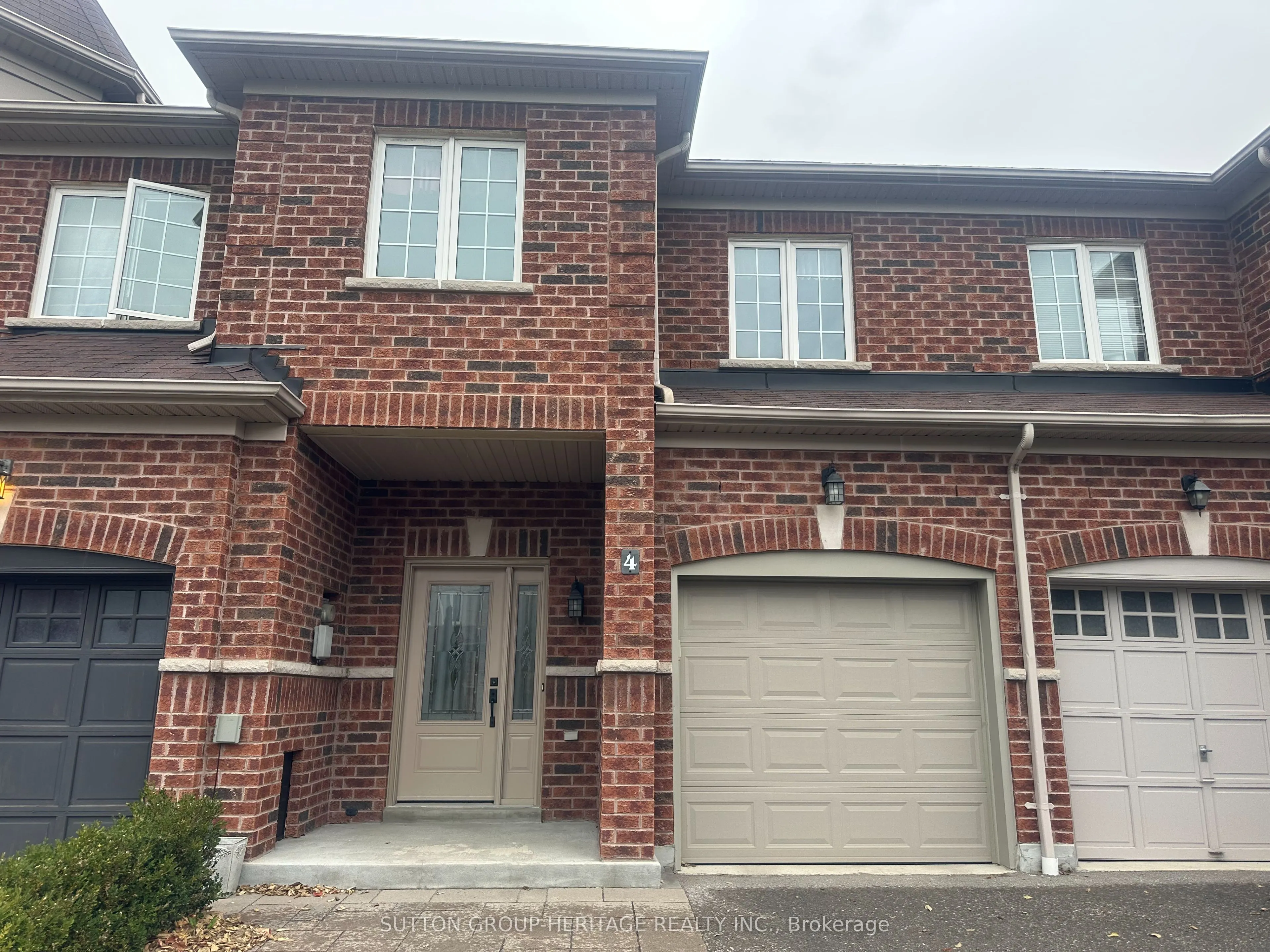 4 Summerside Avenue