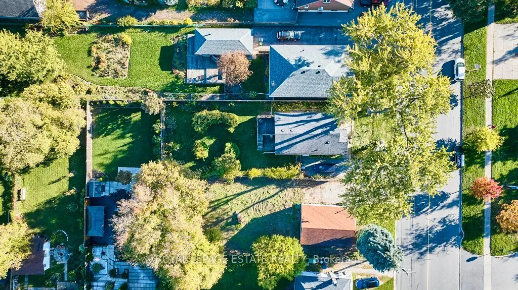 121 Galloway Road