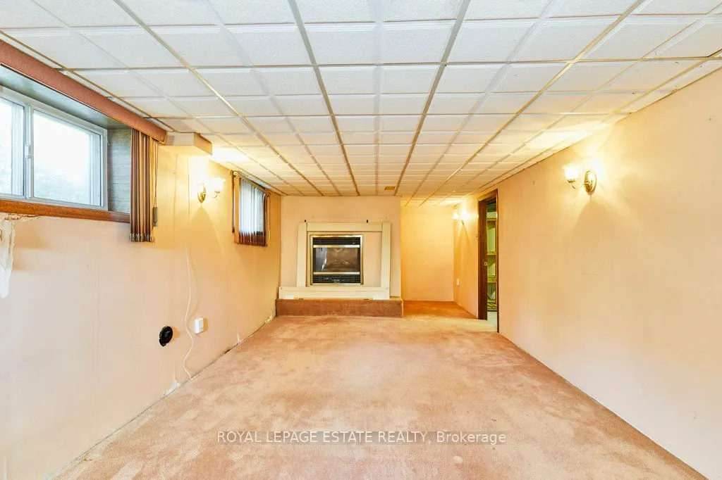 121 Galloway Road