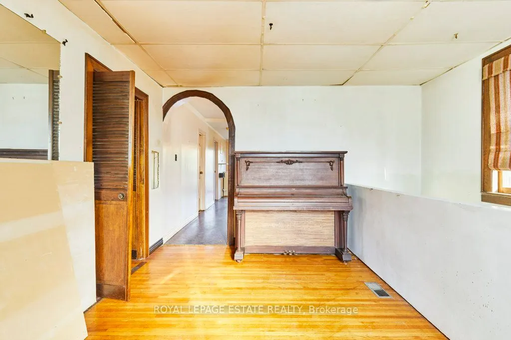 121 Galloway Road