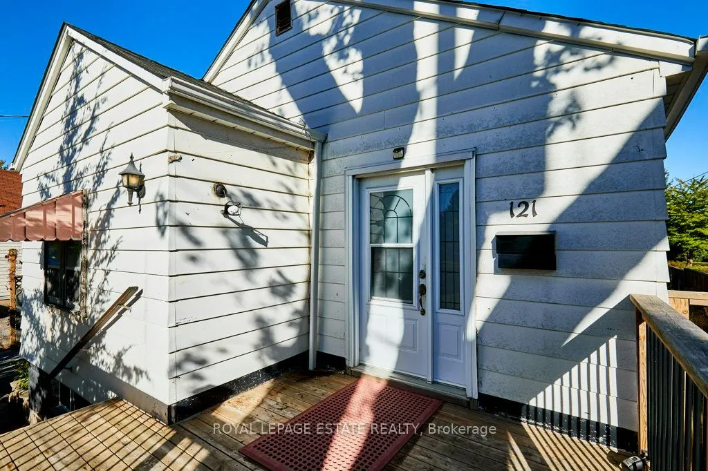 121 Galloway Road