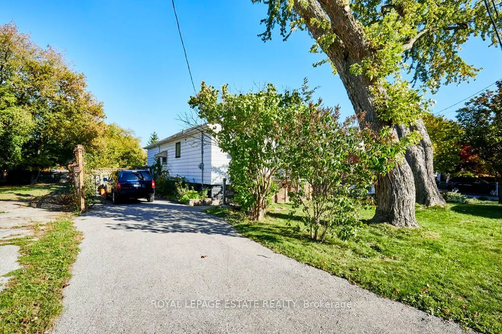 121 Galloway Road