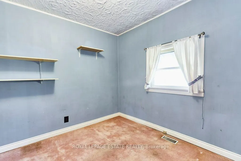 121 Galloway Road