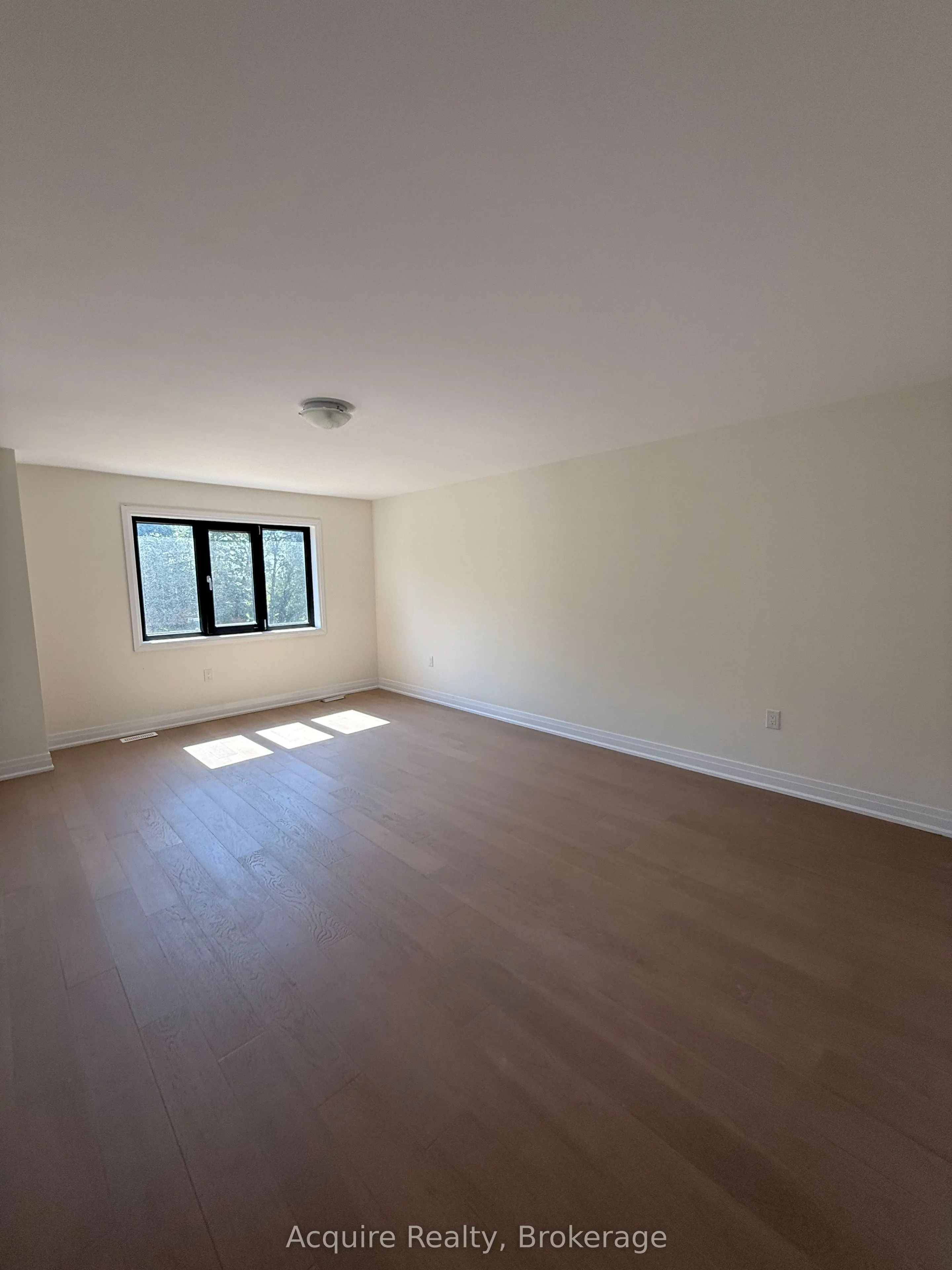 11 Dagenham Dr Drive