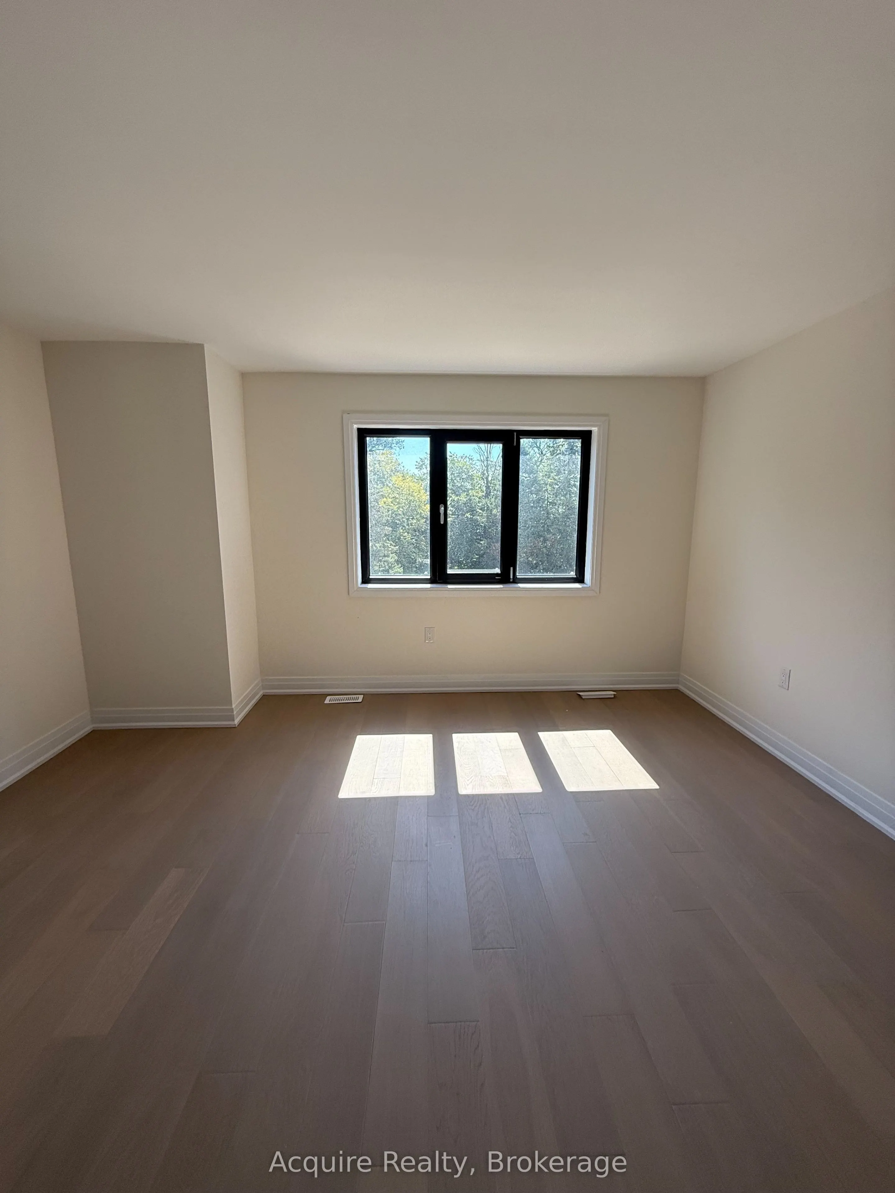 11 Dagenham Dr Drive