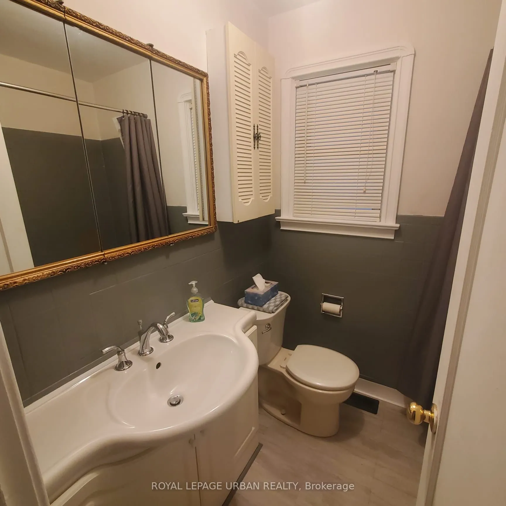 304 Linsmore Crescent