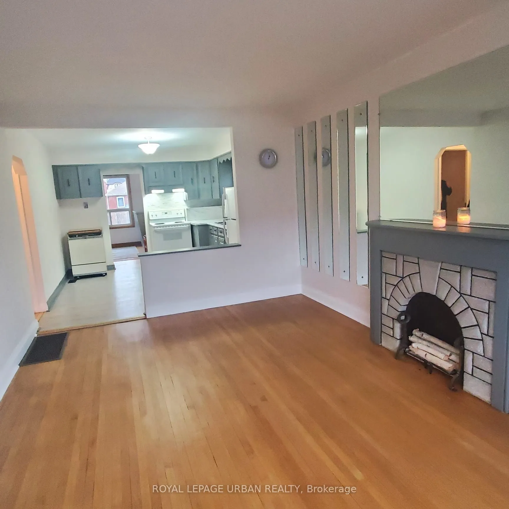 304 Linsmore Crescent