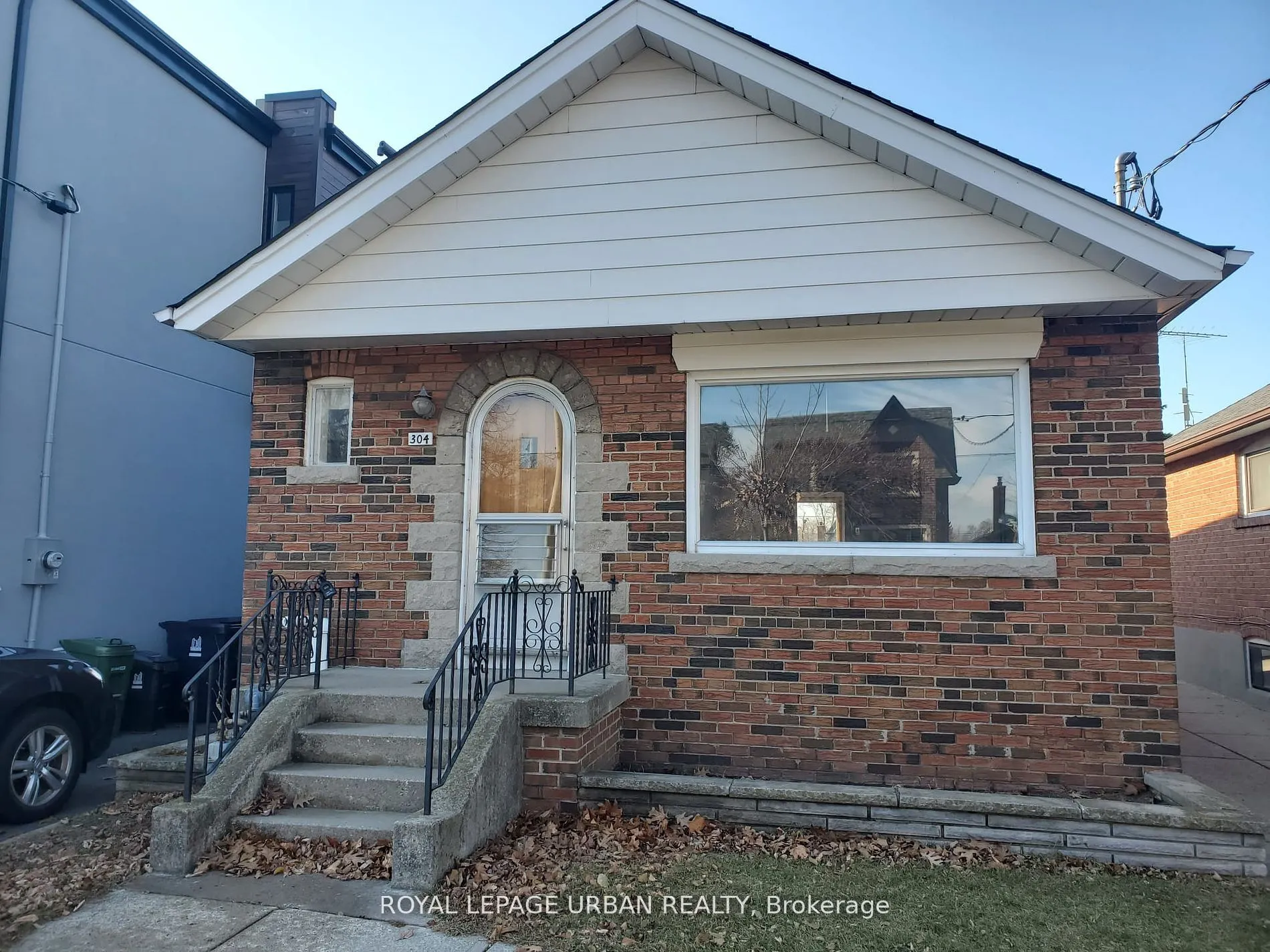 304 Linsmore Crescent