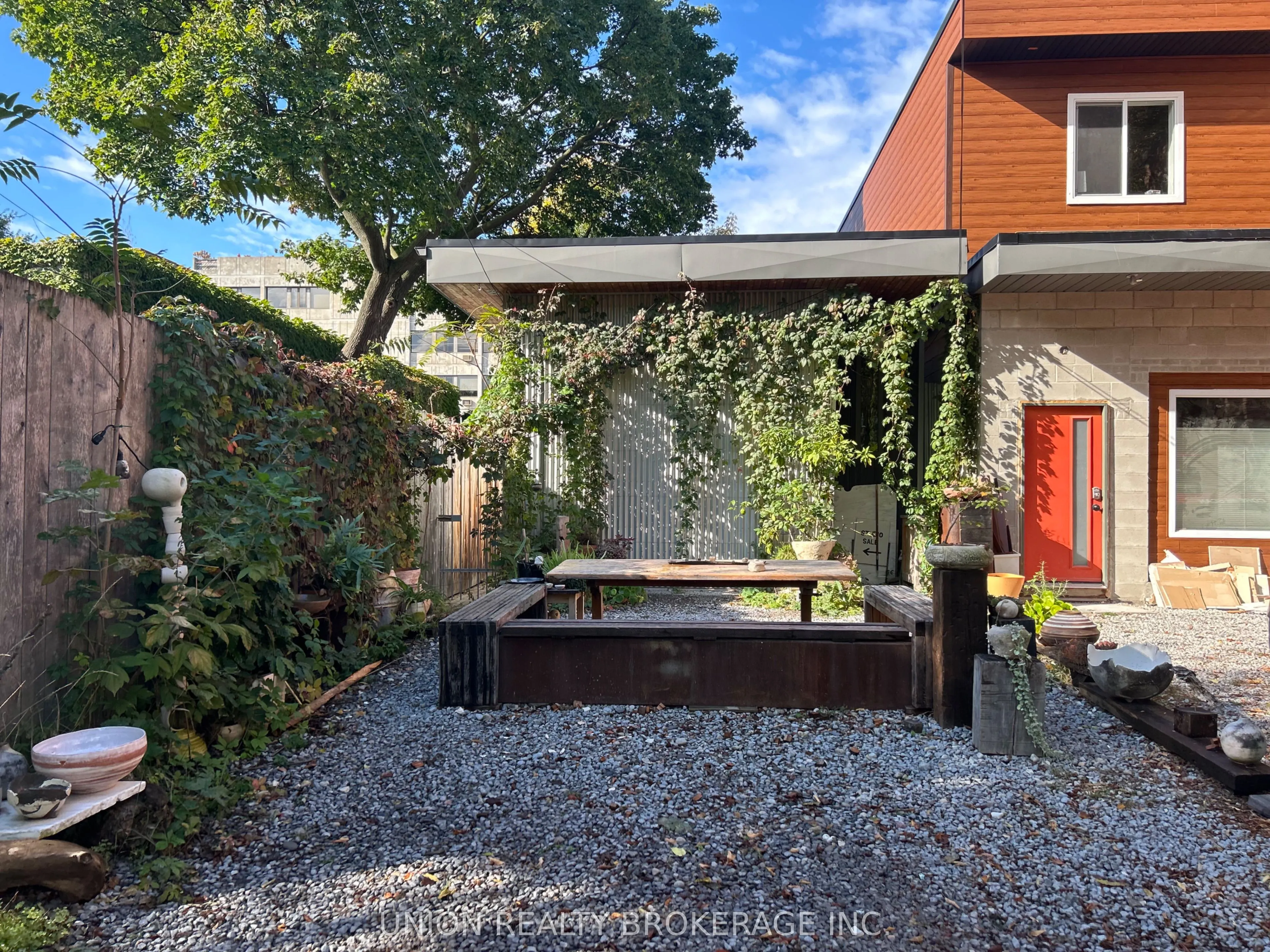 303 Coxwell Avenue, #rear workspace
