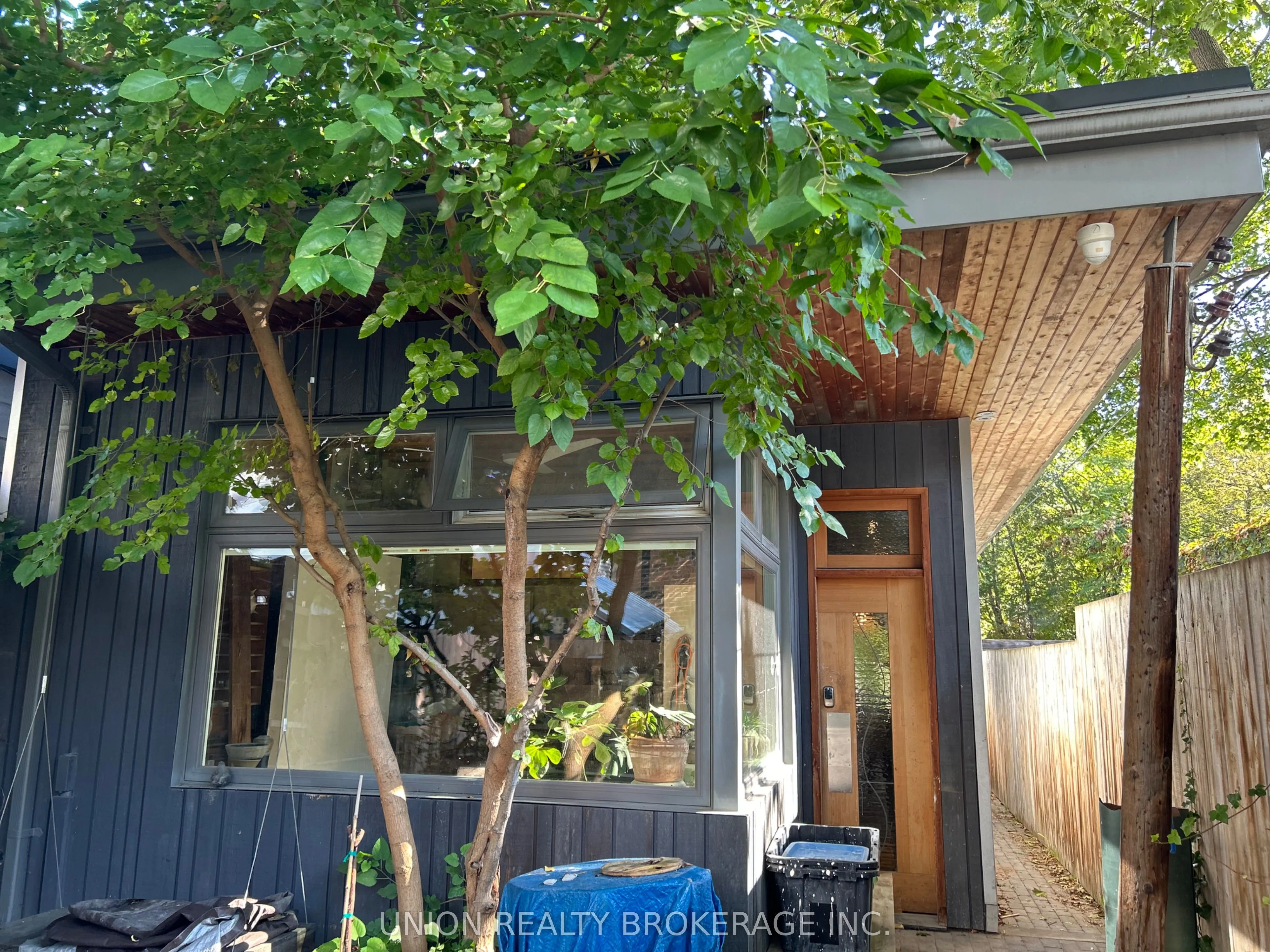 303 Coxwell Avenue, #rear workspace
