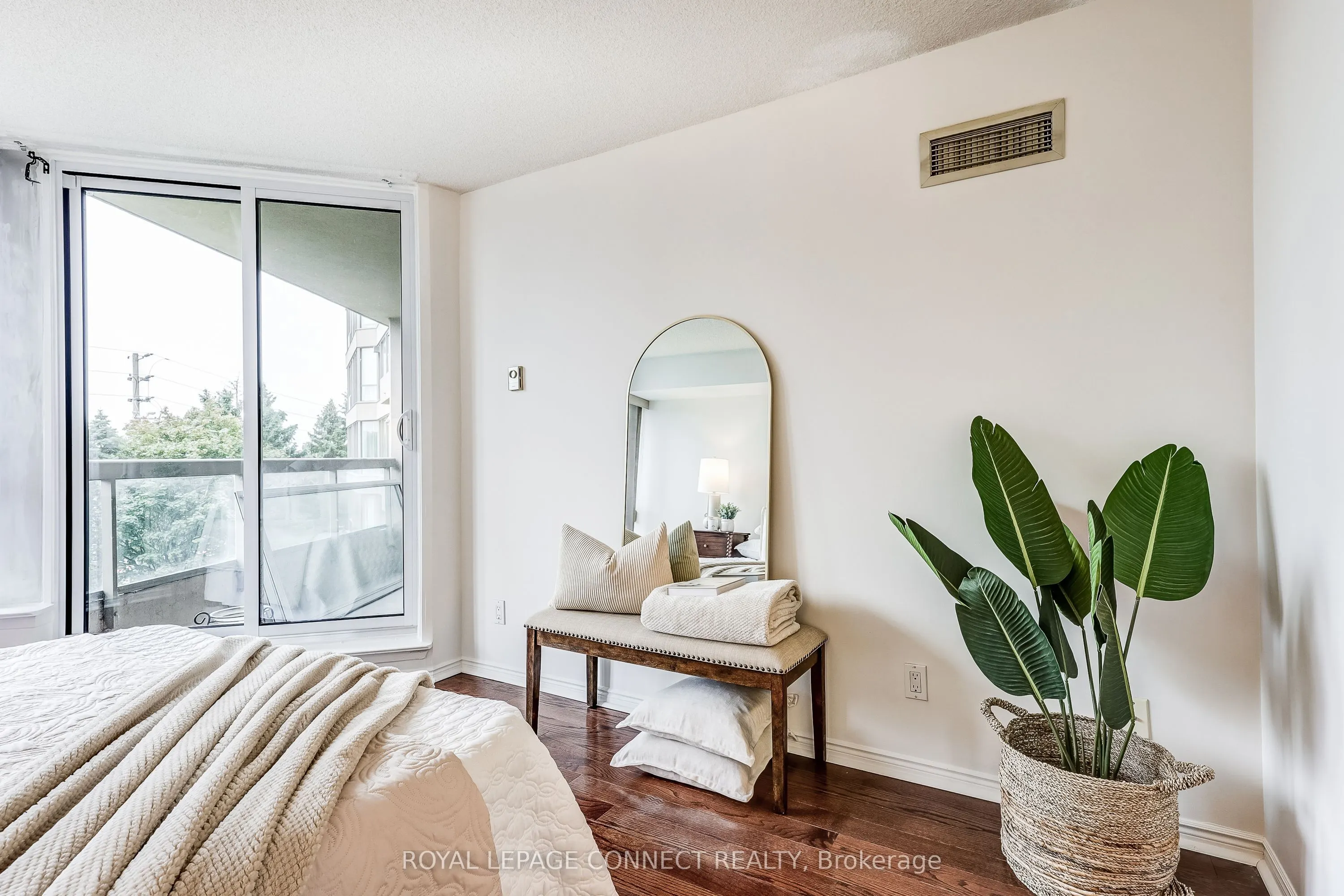 10 Guildwood Parkway, #532