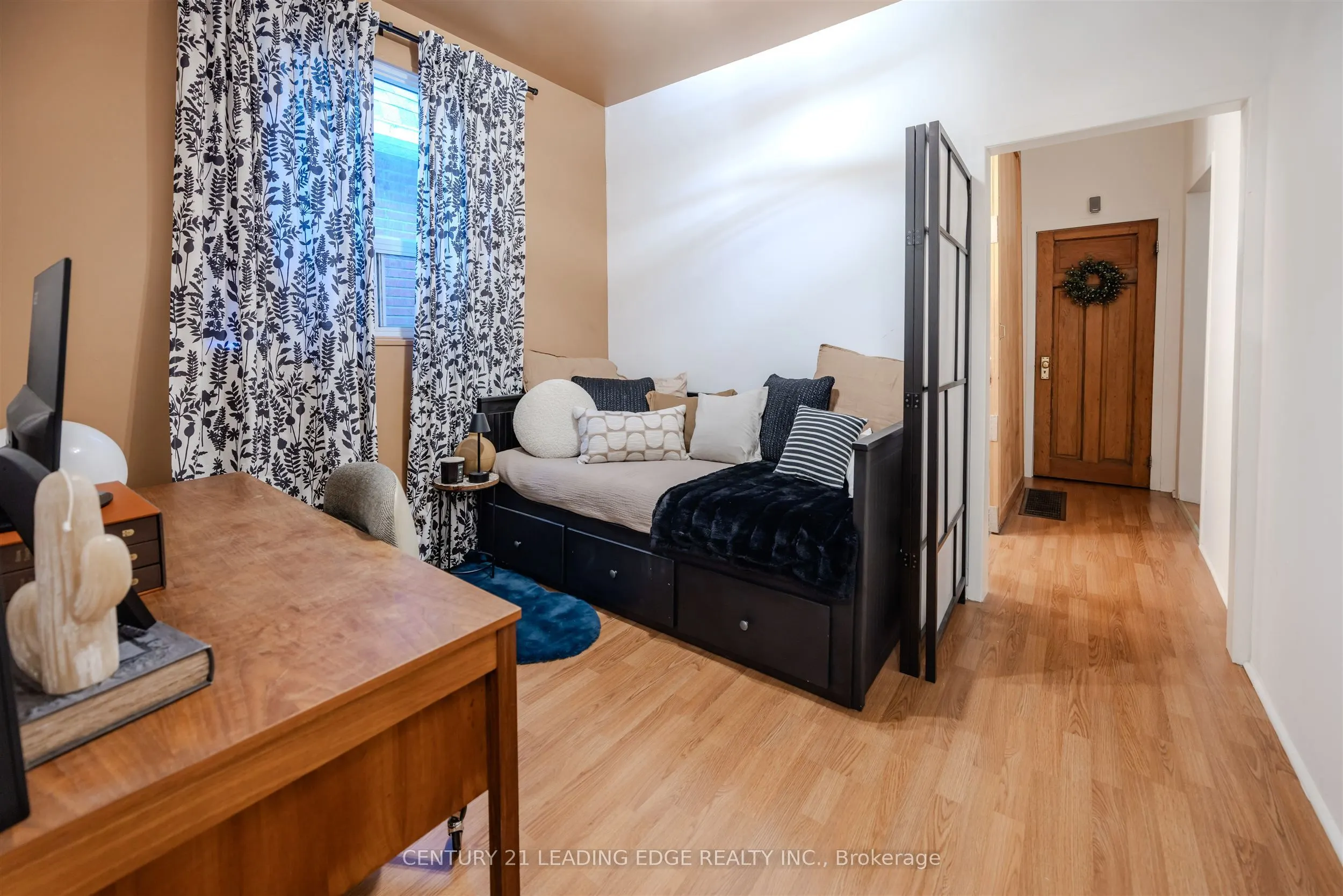 9 Balmy Avenue
