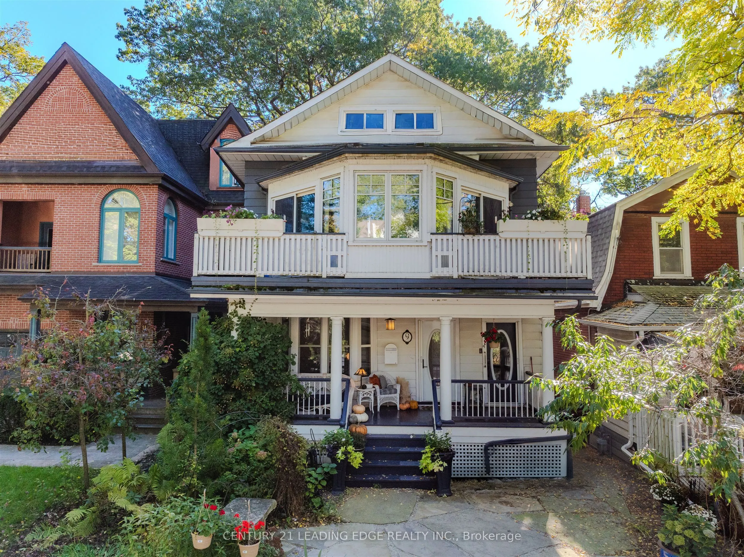 9 Balmy Avenue