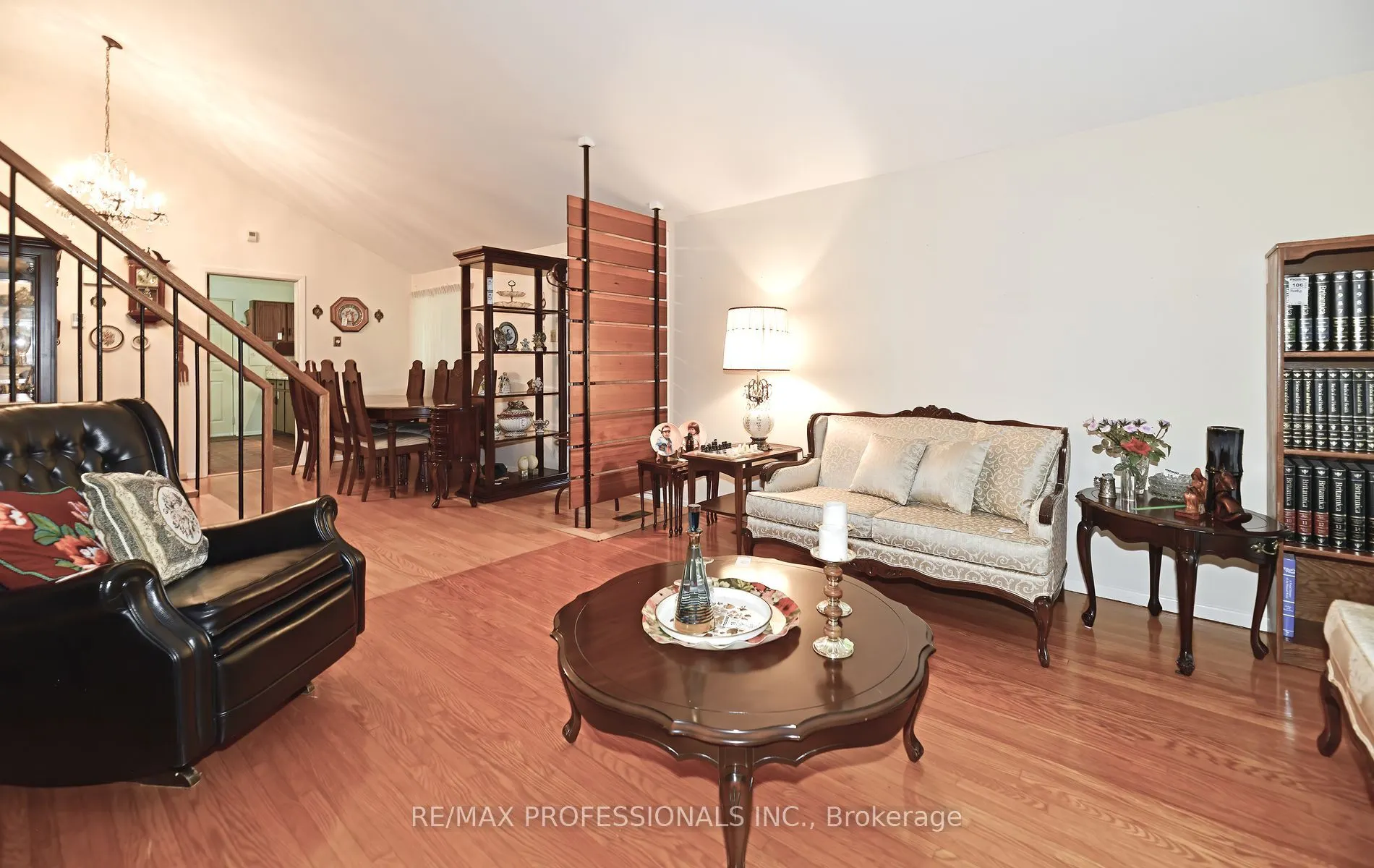 2 Lesterwood Crescent