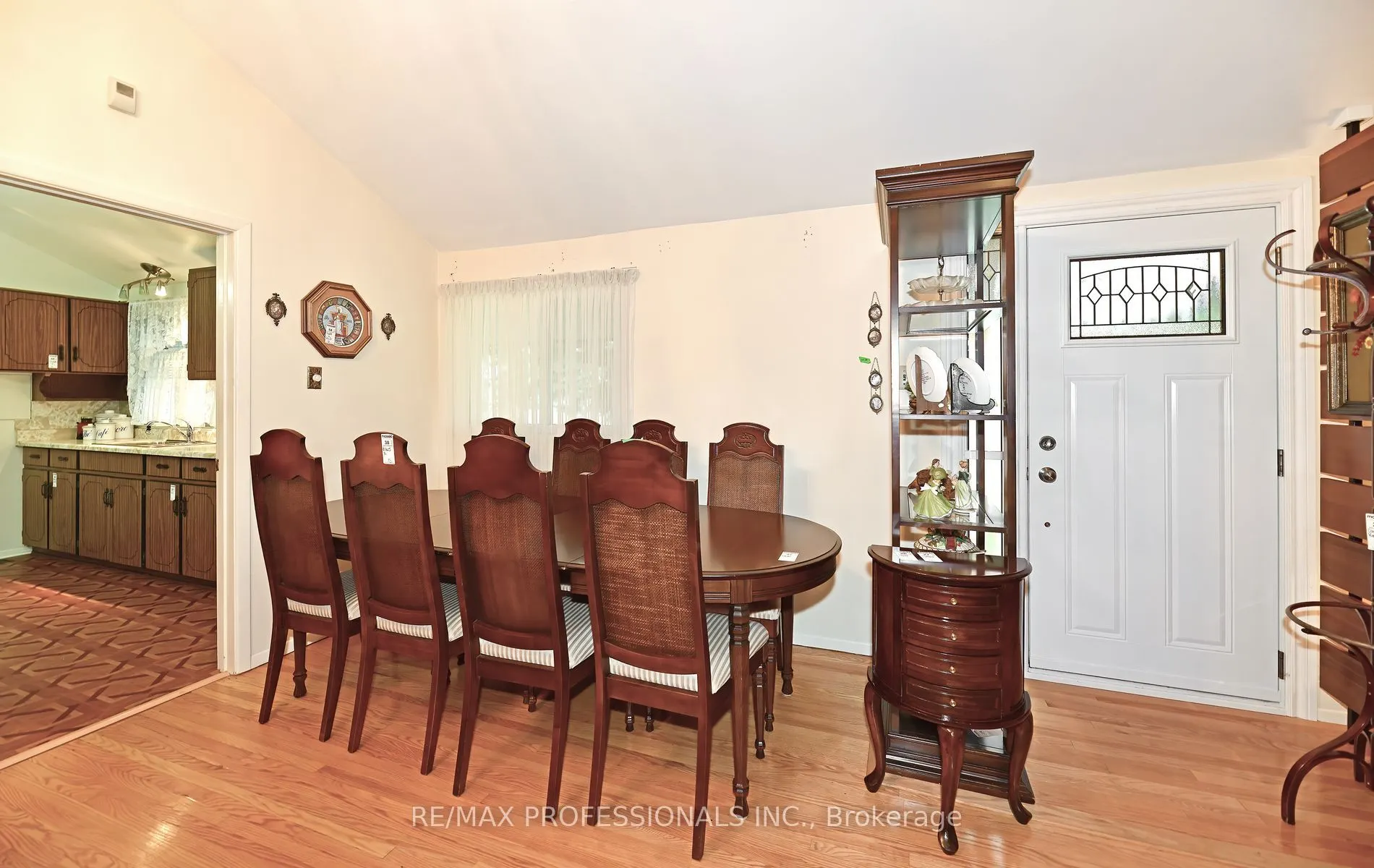 2 Lesterwood Crescent