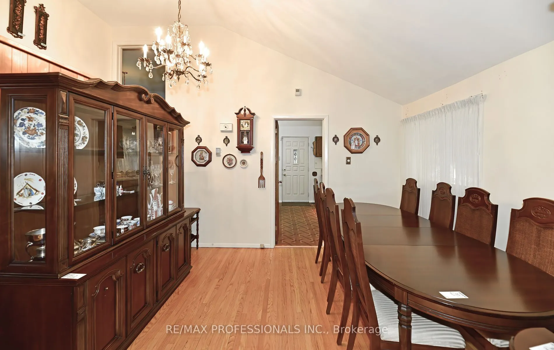 2 Lesterwood Crescent