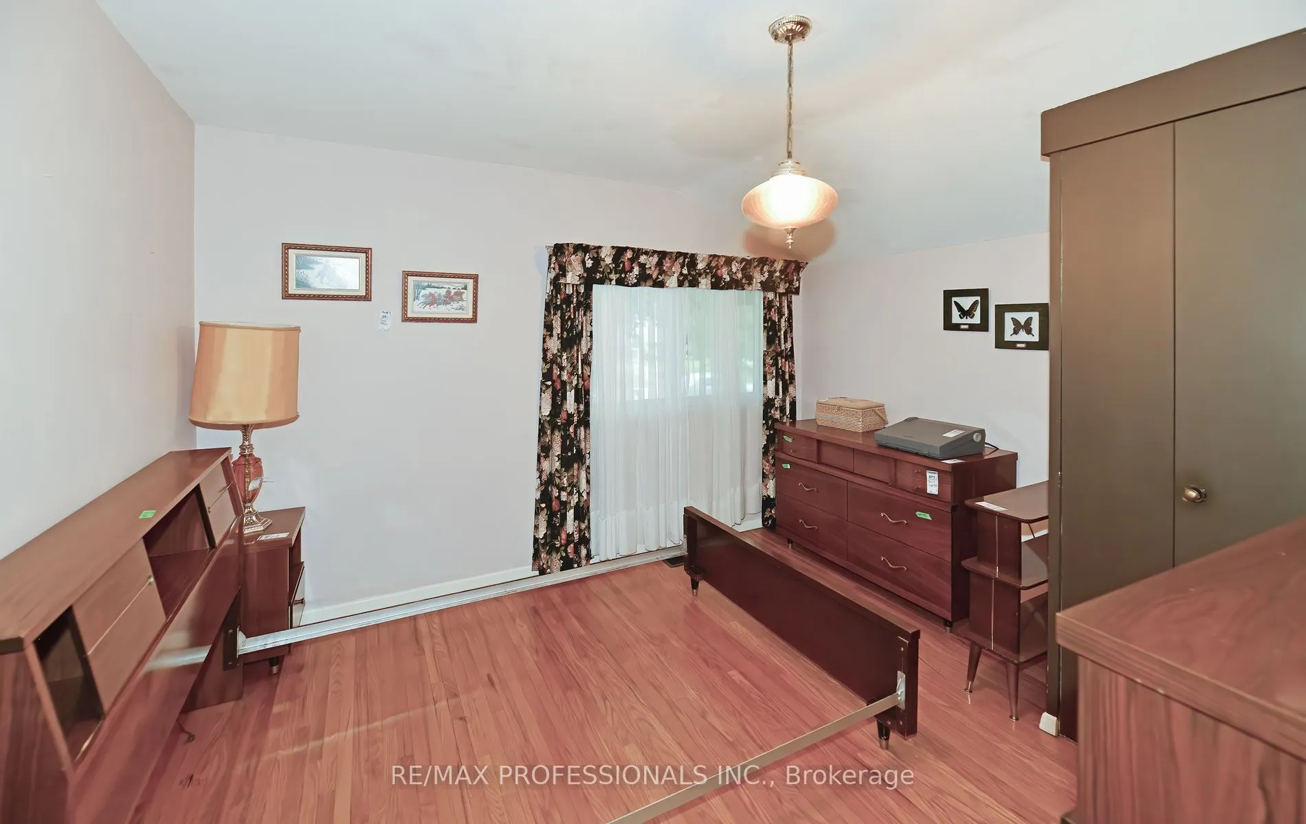 2 Lesterwood Crescent