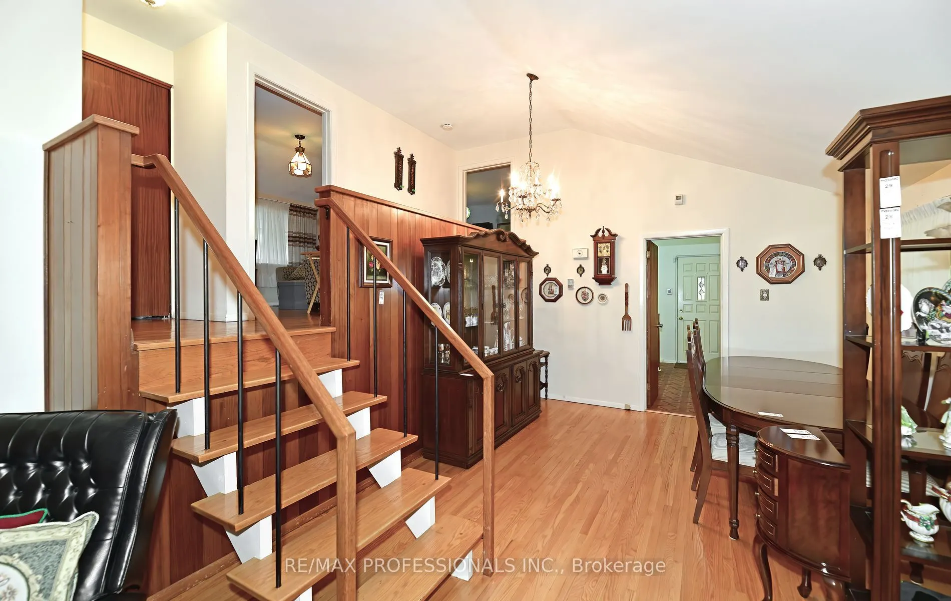 2 Lesterwood Crescent