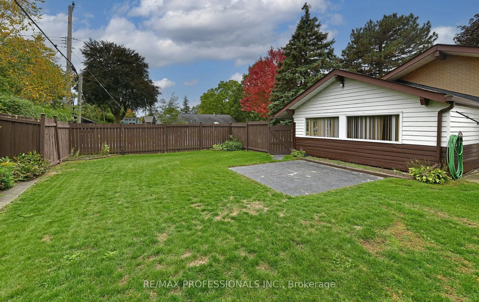2 Lesterwood Crescent
