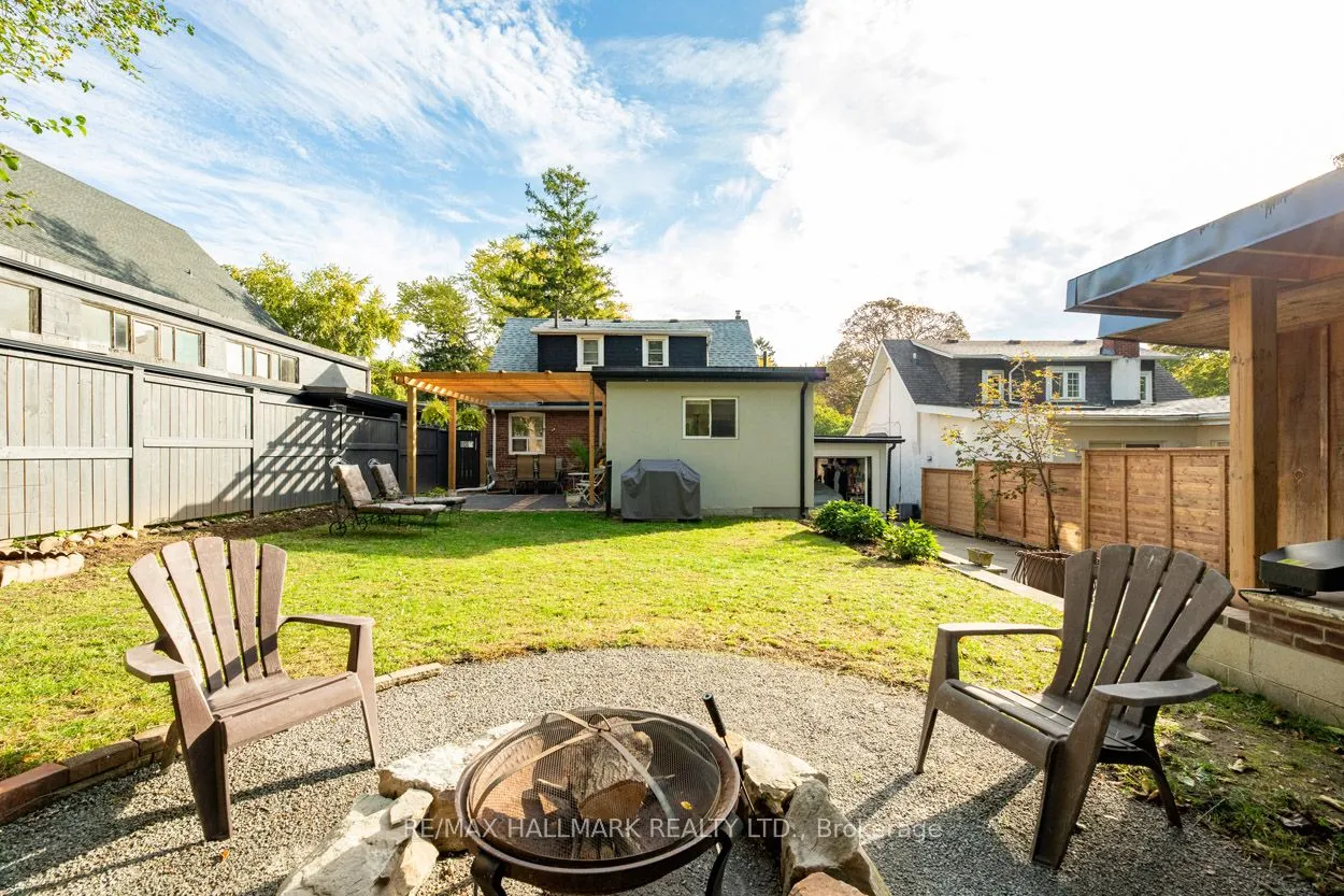 110 Lakeside Avenue