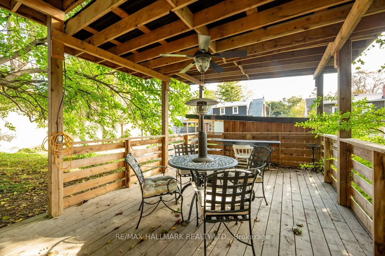 110 Lakeside Avenue