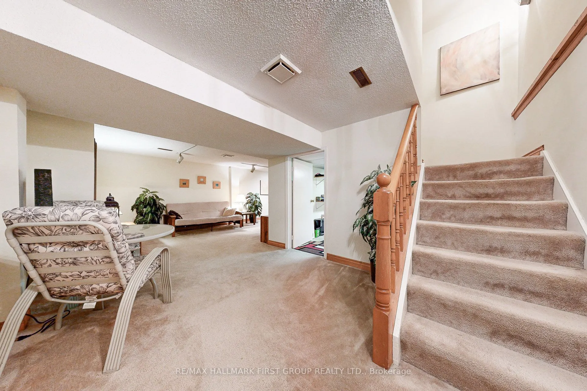 512 Creekview Circle