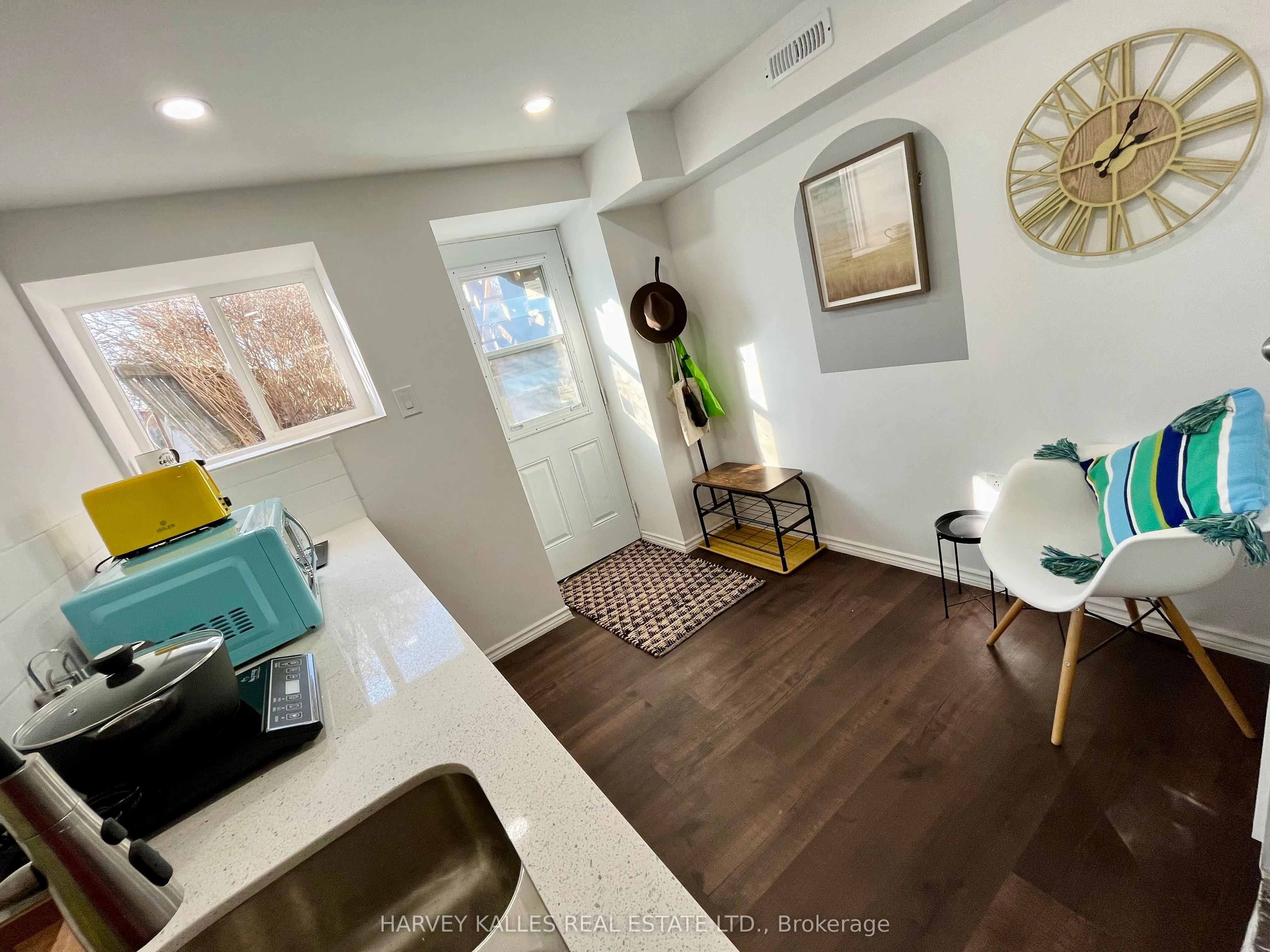 26 Leyton Avenue, #Lower