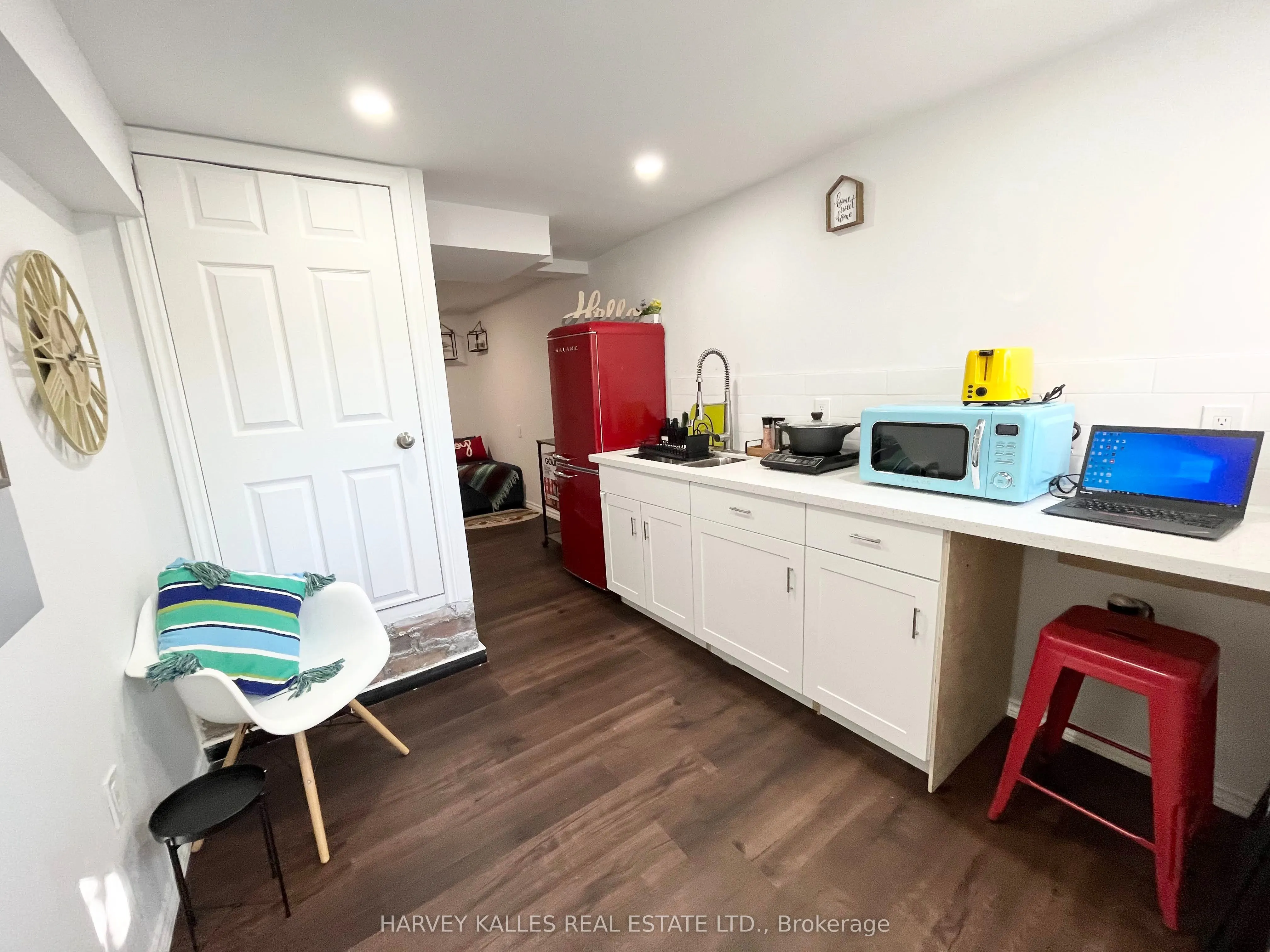 26 Leyton Avenue, #Lower