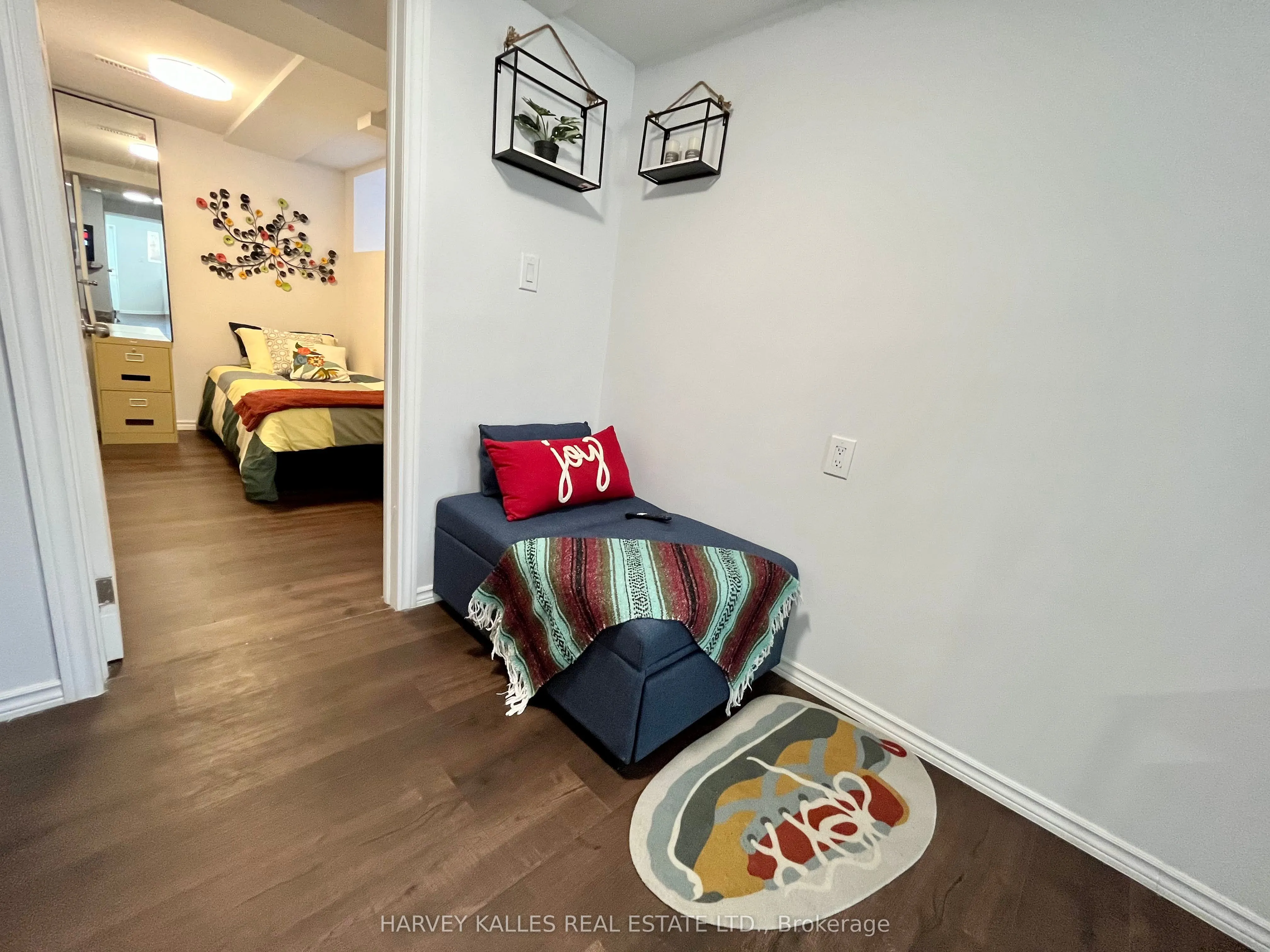 26 Leyton Avenue, #Lower