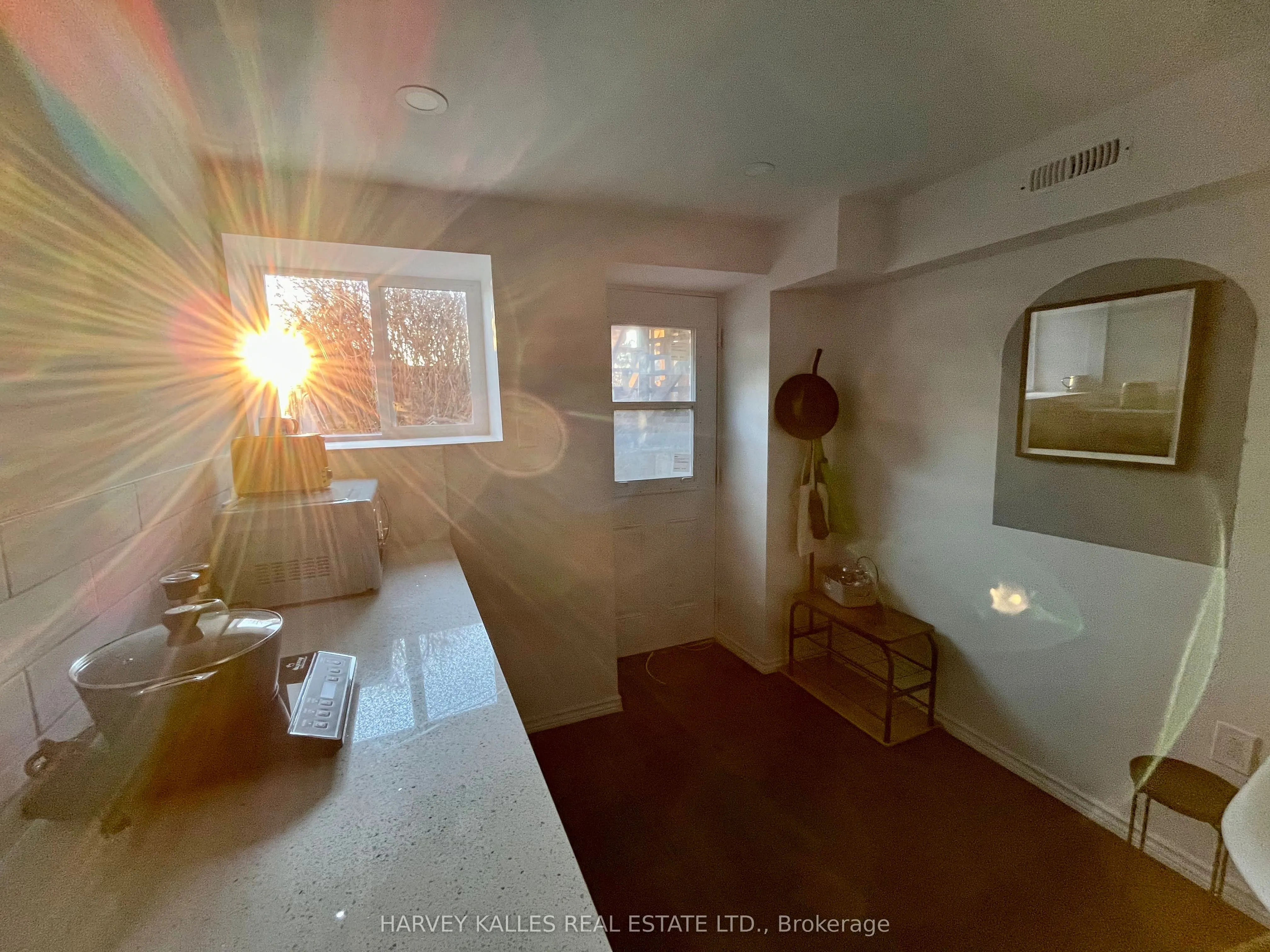 26 Leyton Avenue, #Lower