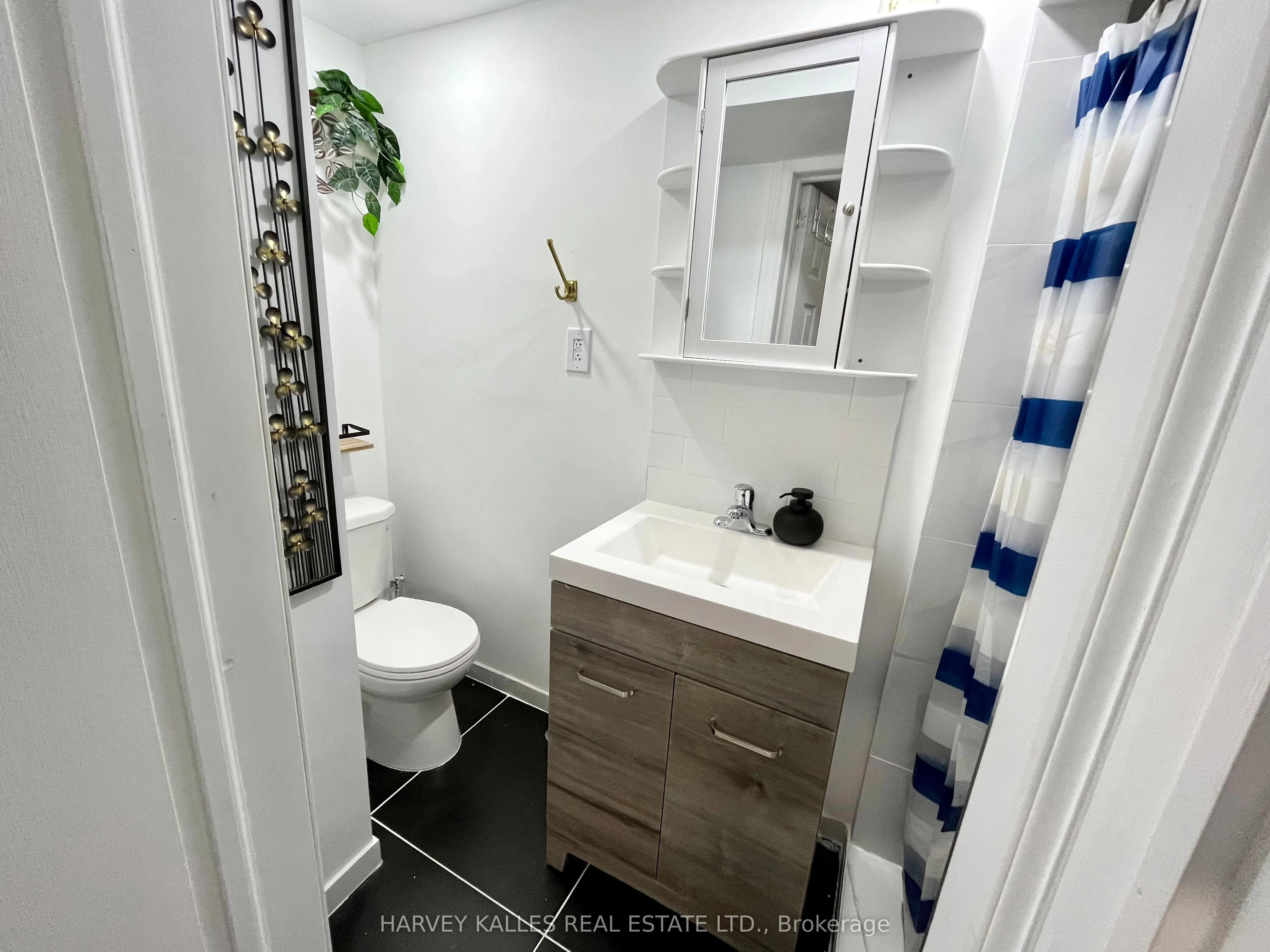26 Leyton Avenue, #Lower