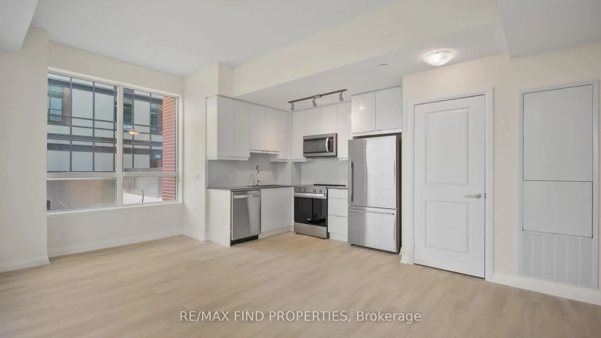 3260 Sheppard Avenue E, #1002