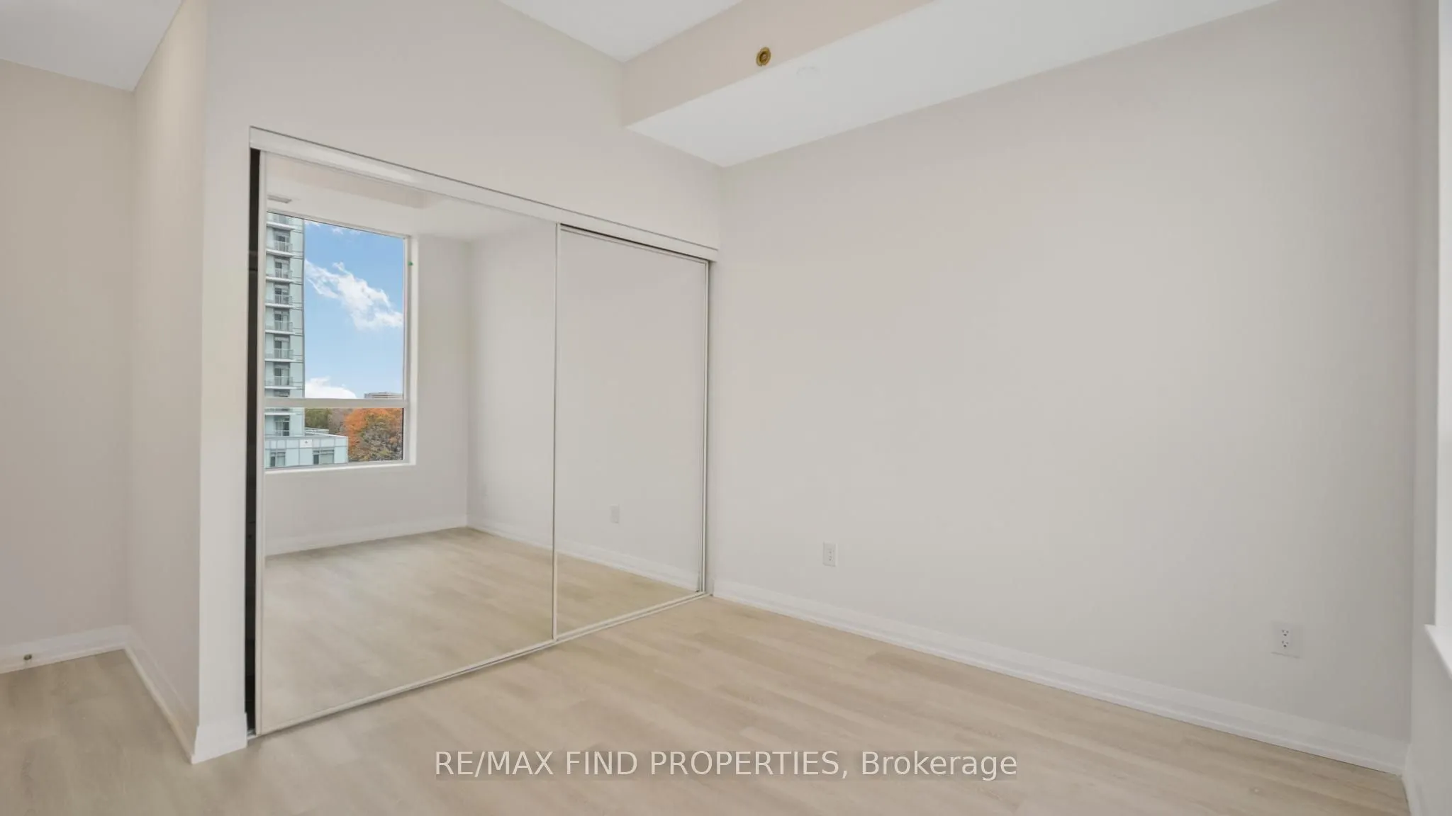 3260 Sheppard Avenue E, #1002