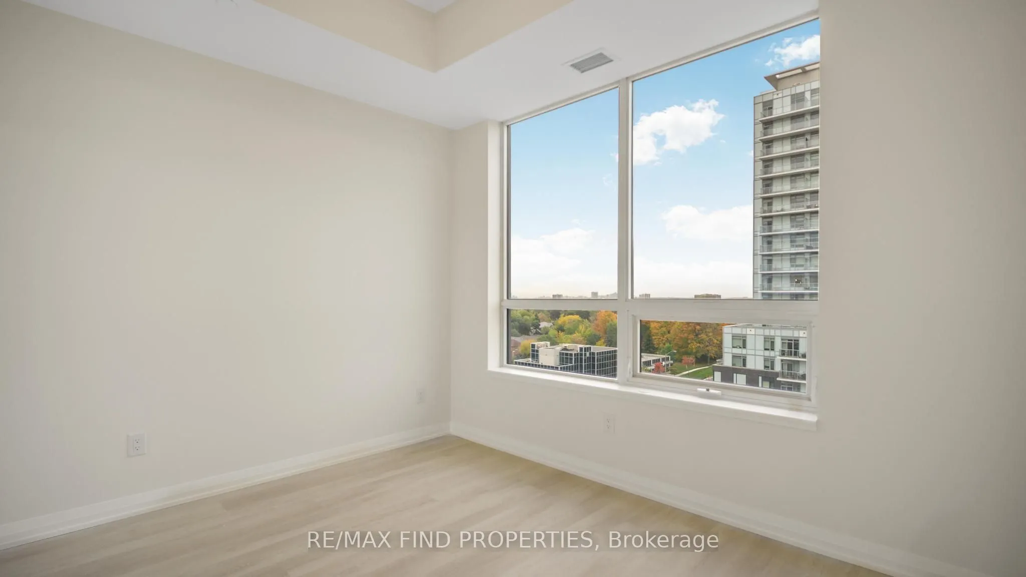 3260 Sheppard Avenue E, #1002