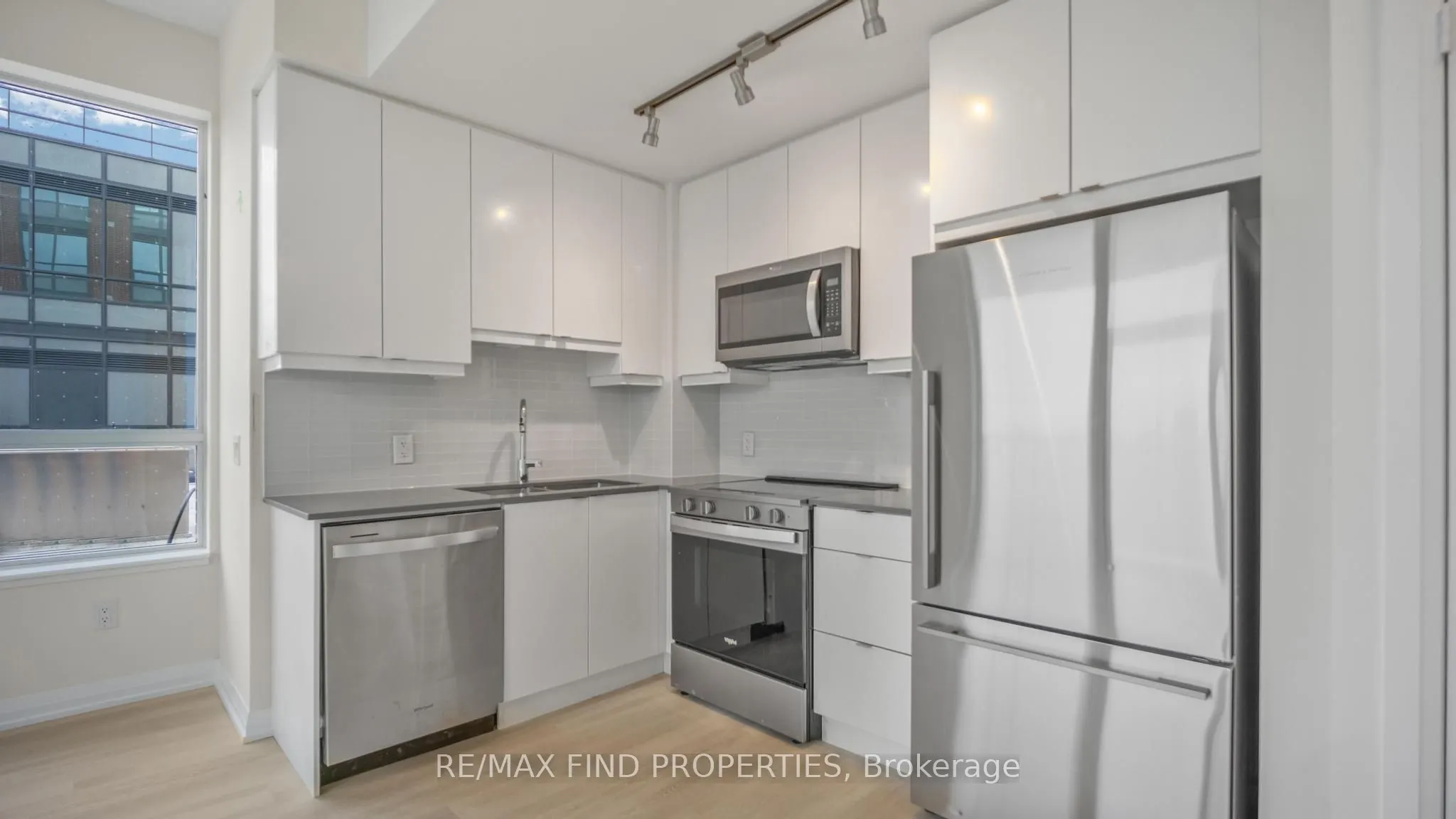 3260 Sheppard Avenue E, #1002