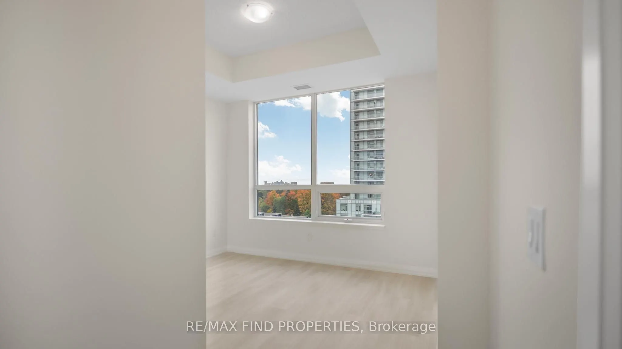3260 Sheppard Avenue E, #1002