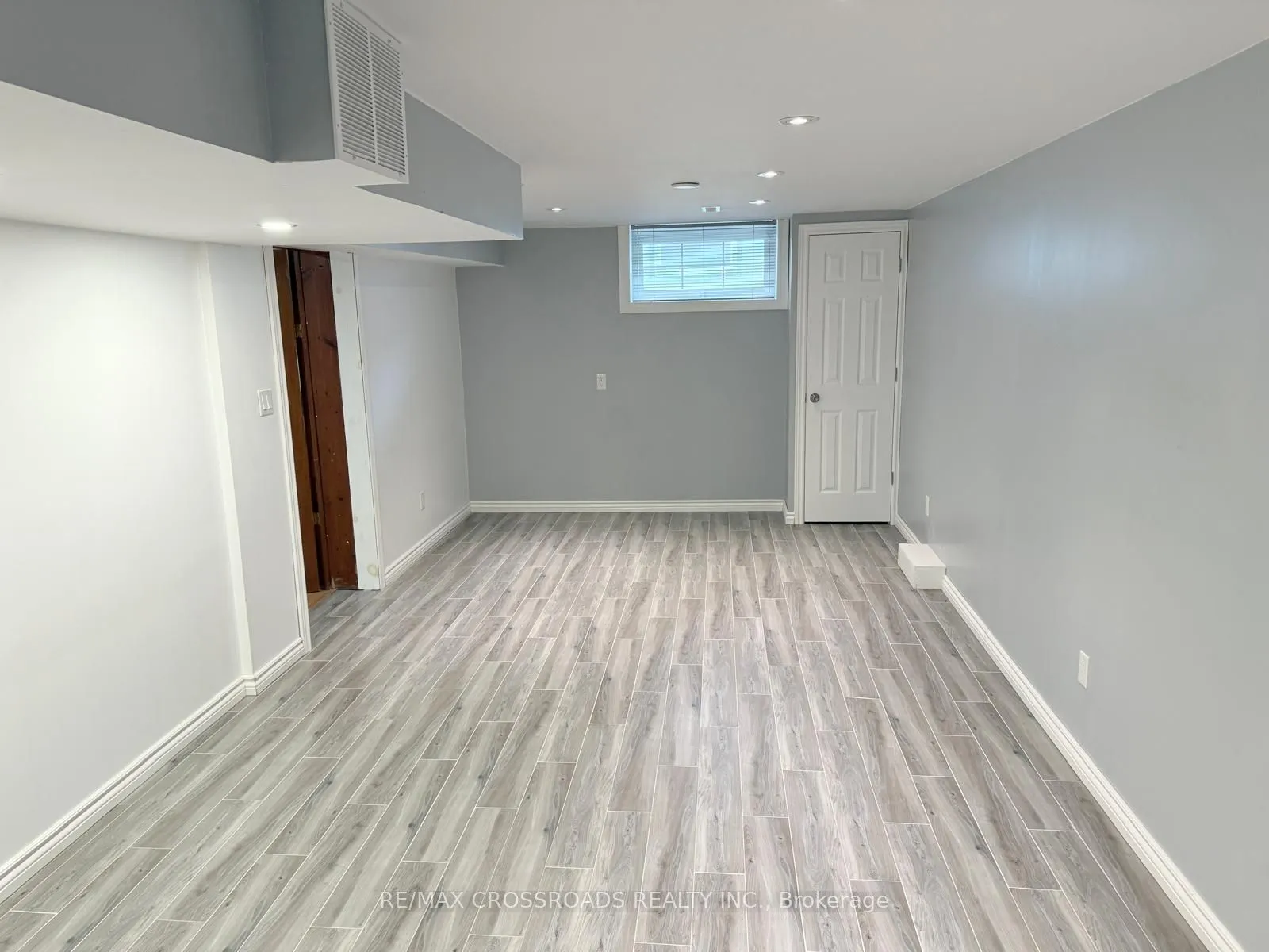 6 Logstone Crescent