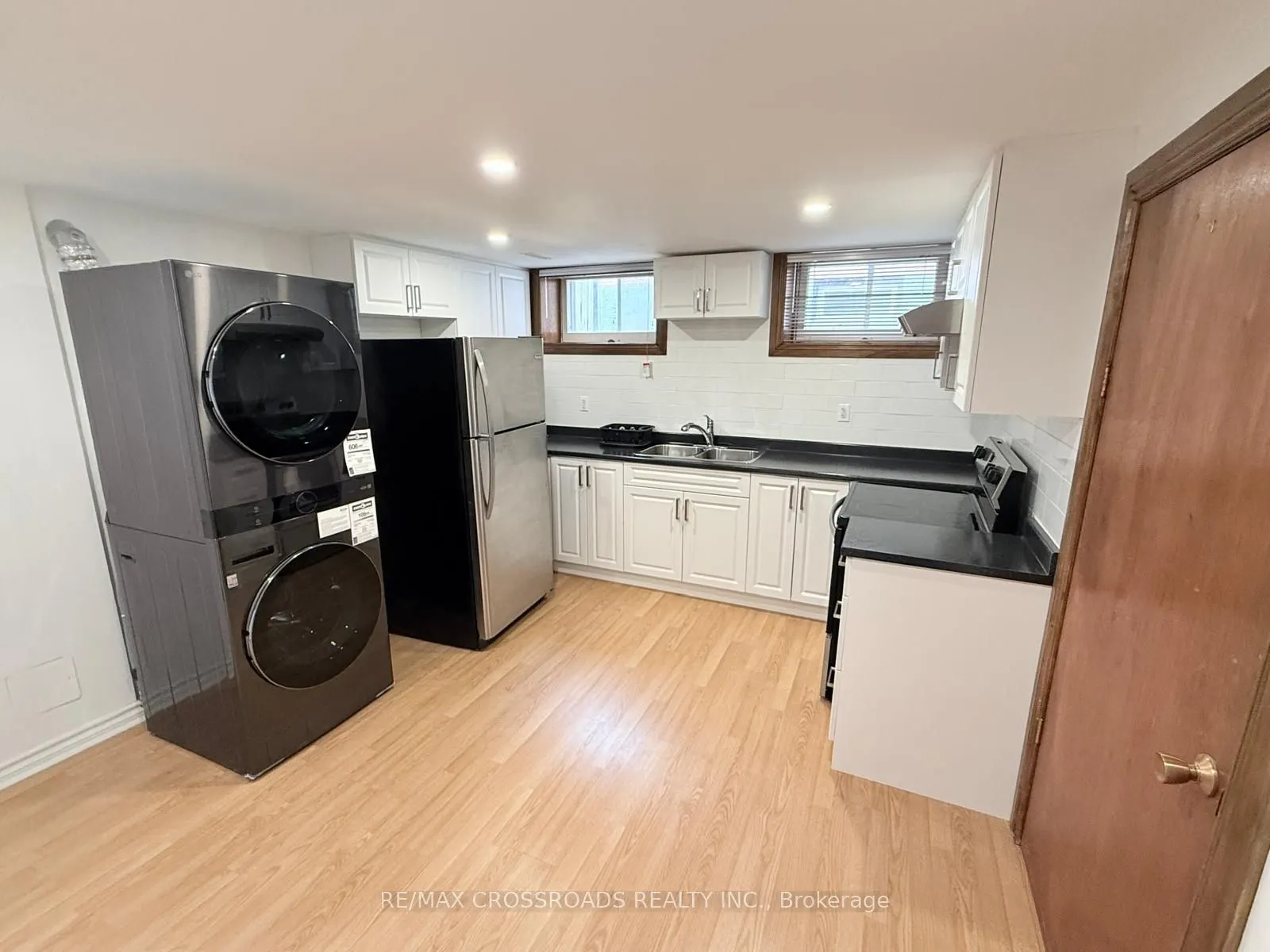 6 Logstone Crescent