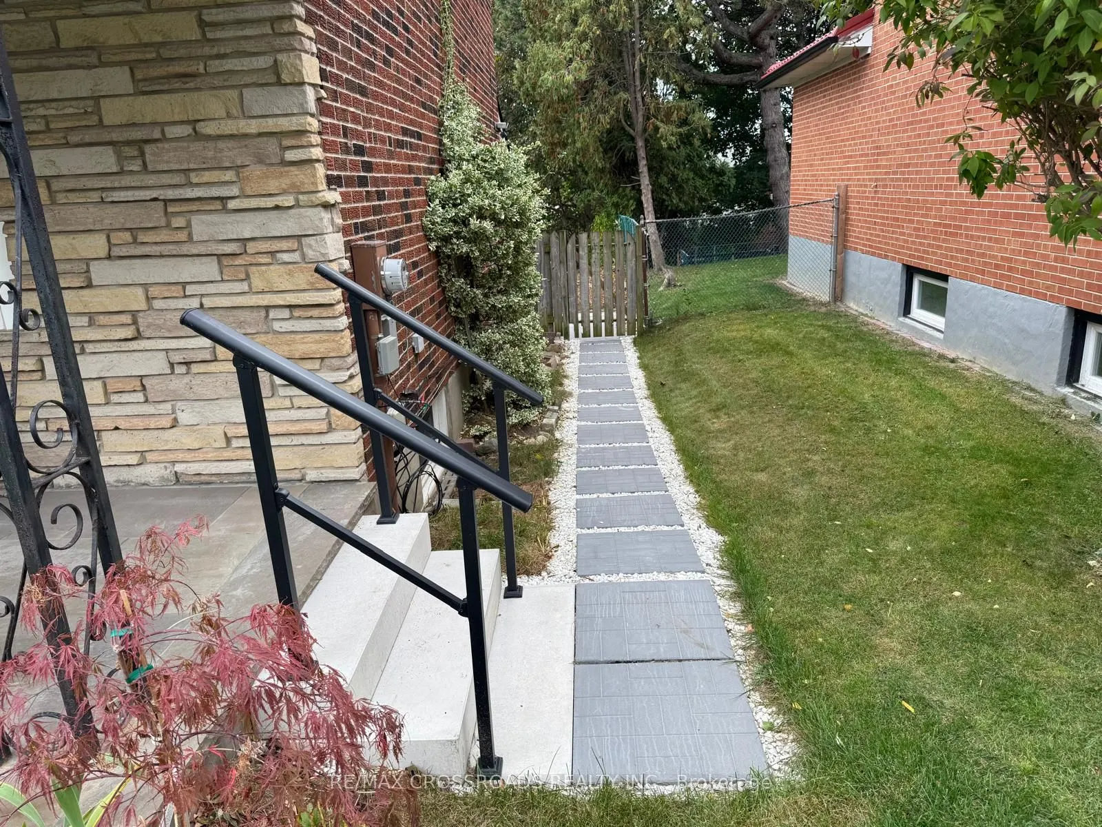 6 Logstone Crescent